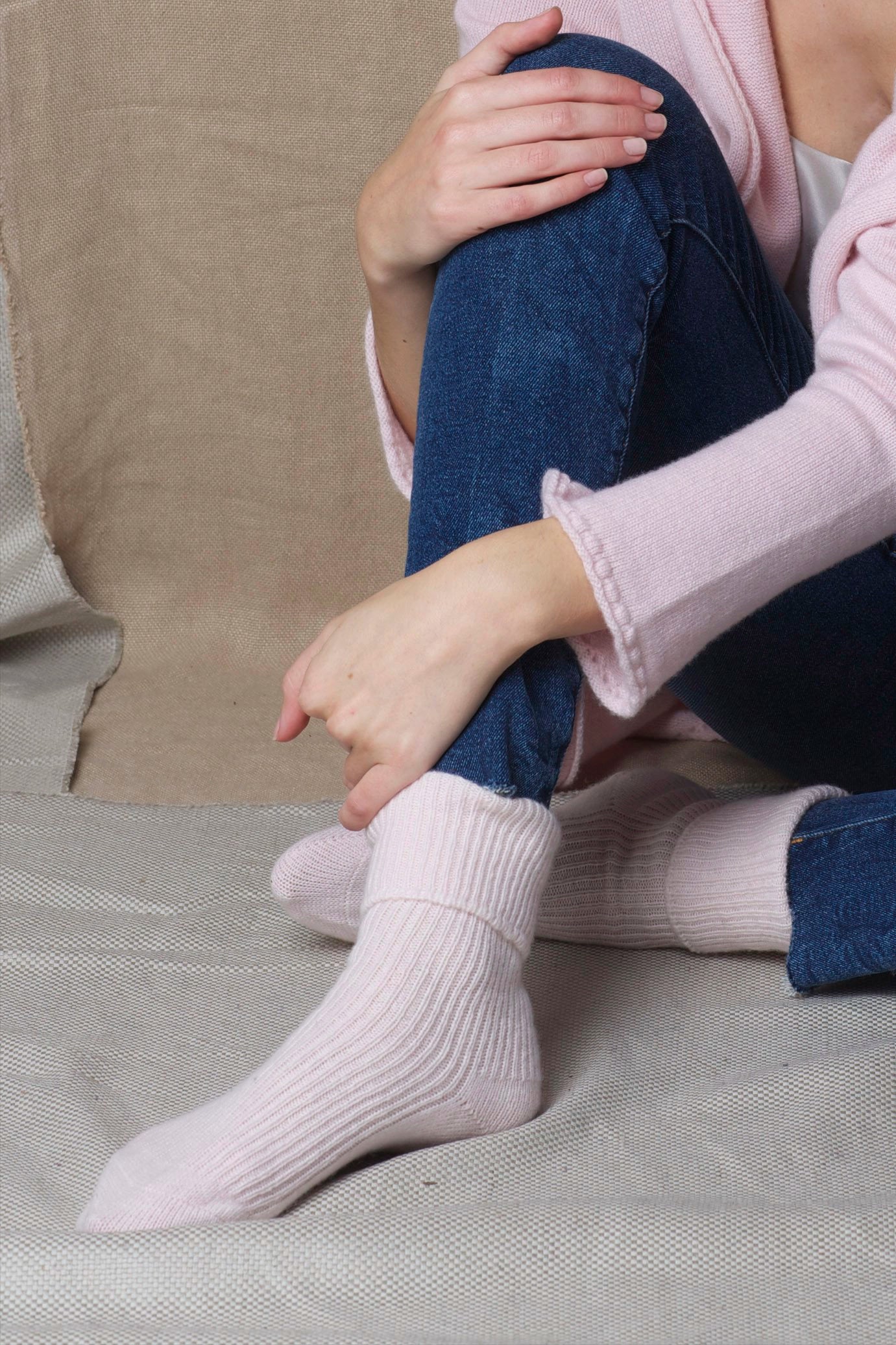 Cashmere Socks in Pink