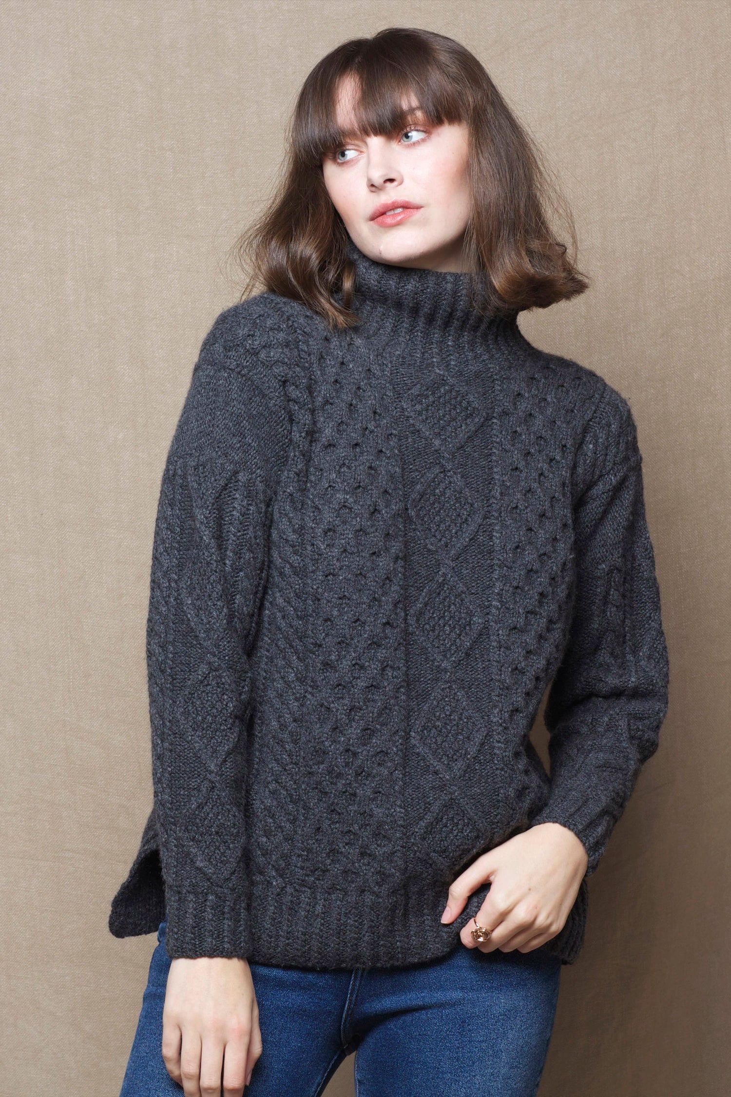 Cashmere Aran Sweater Sweater in Grey