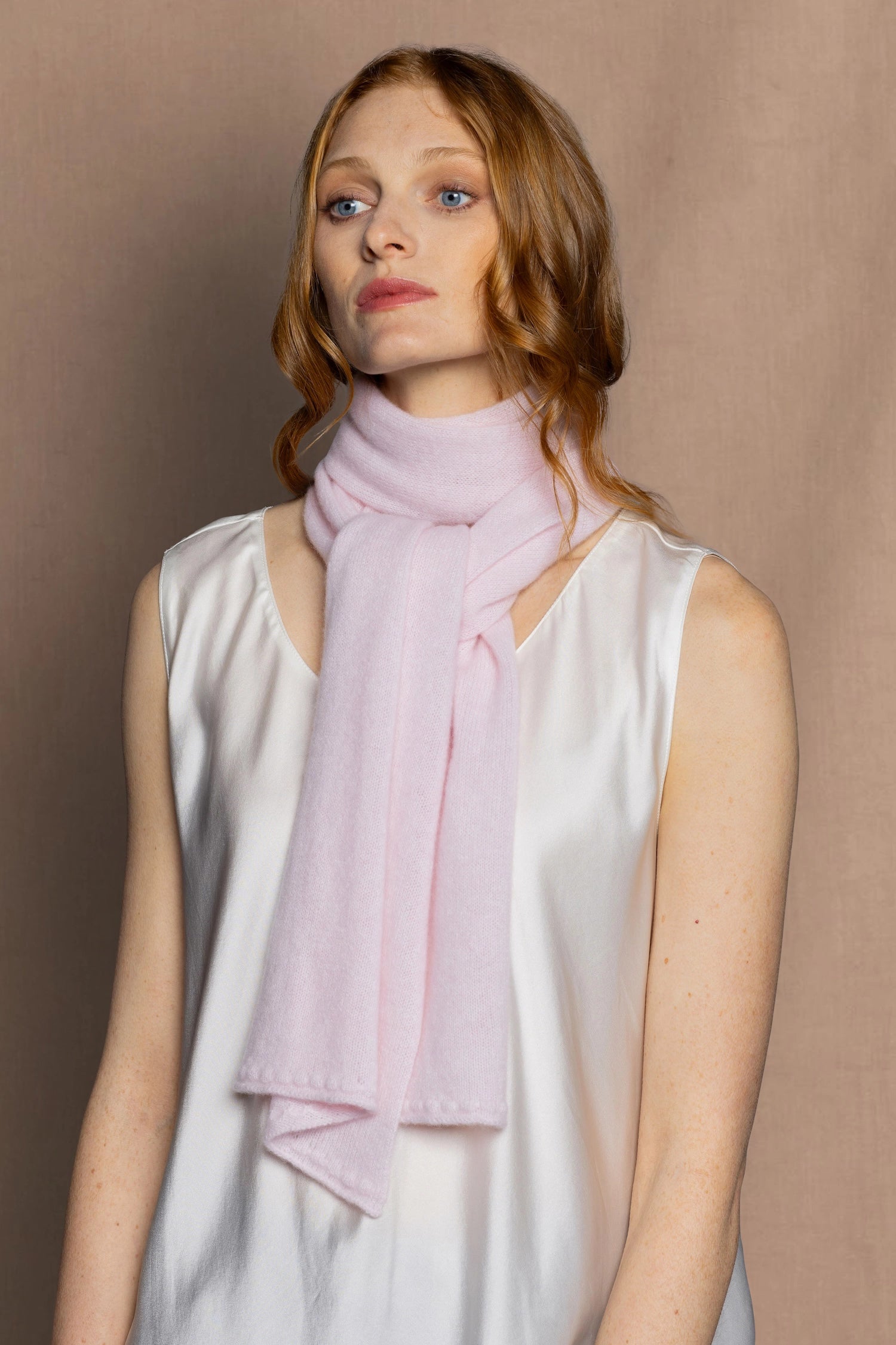long cashmere scarf in light pale pink