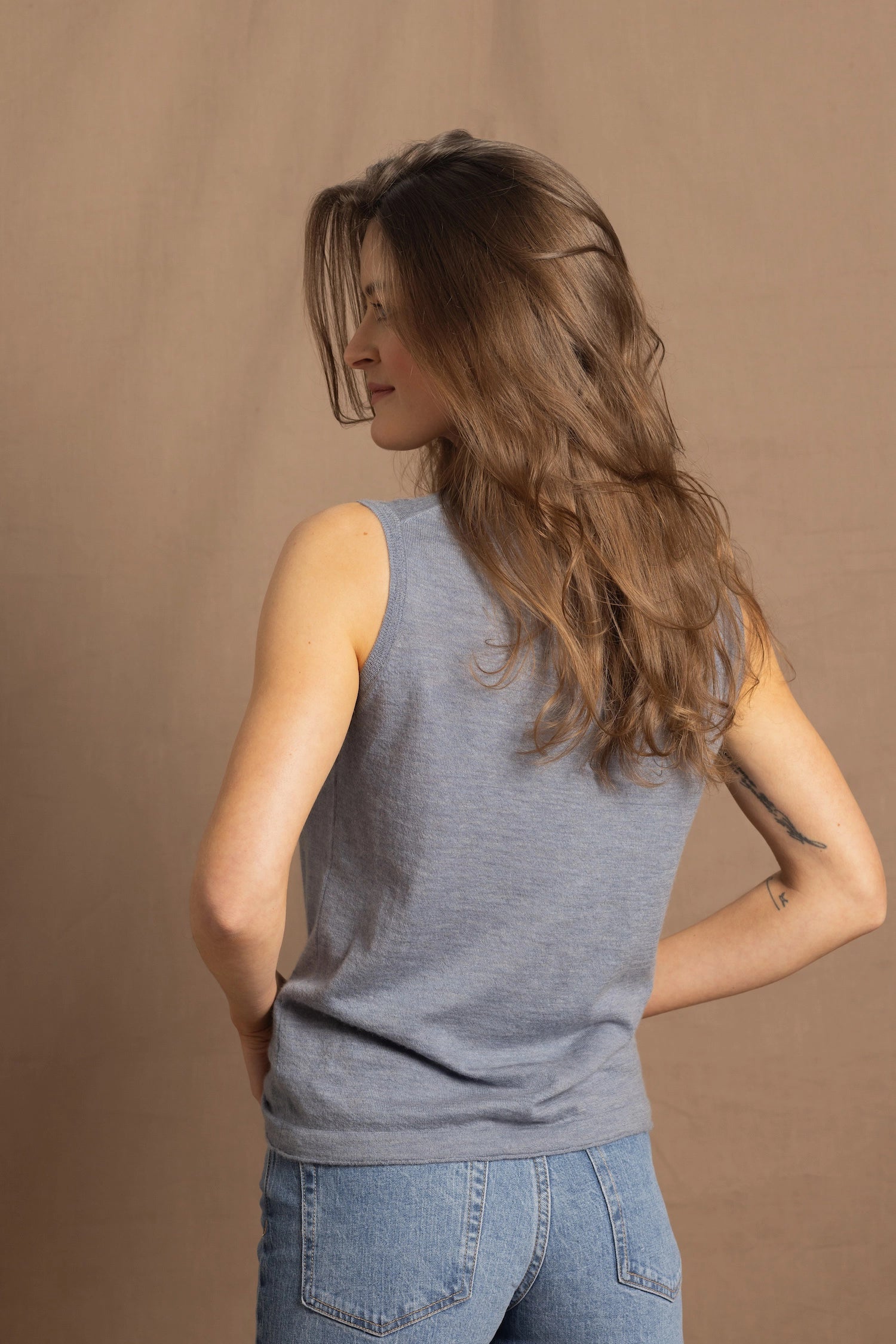 Lightweight Summer Cashmere Vest Top Sweater in Heron Grey