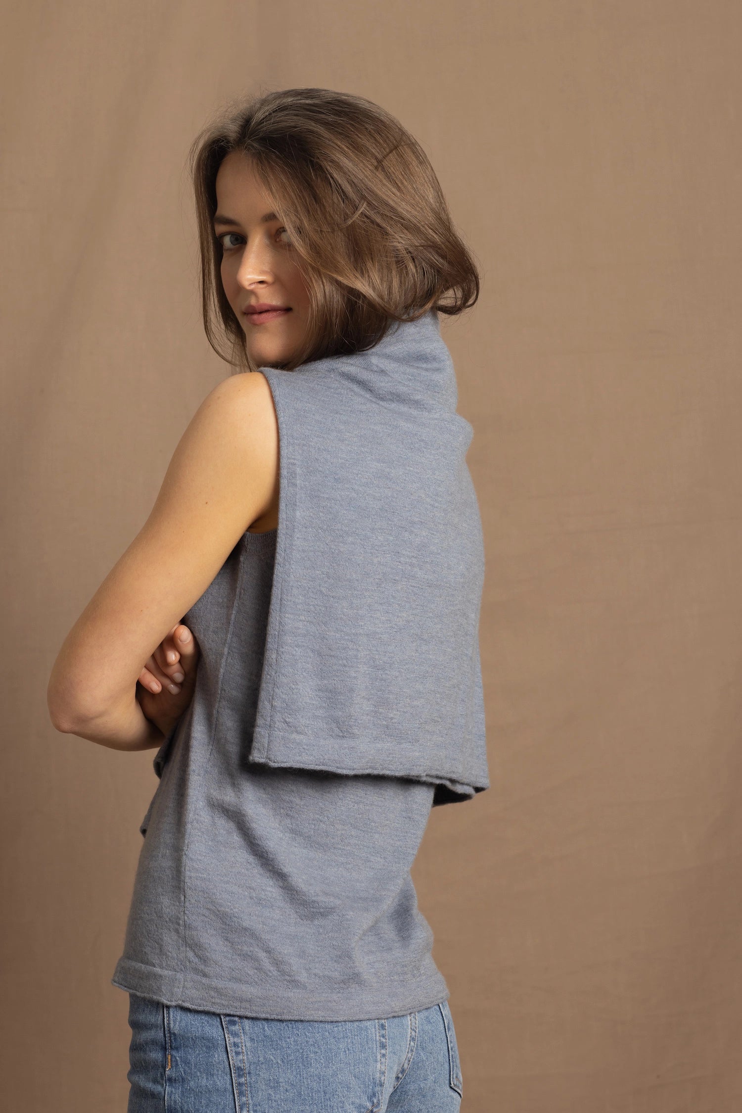 Lightweight Summer Cashmere Vest Top Sweater in Heron Grey