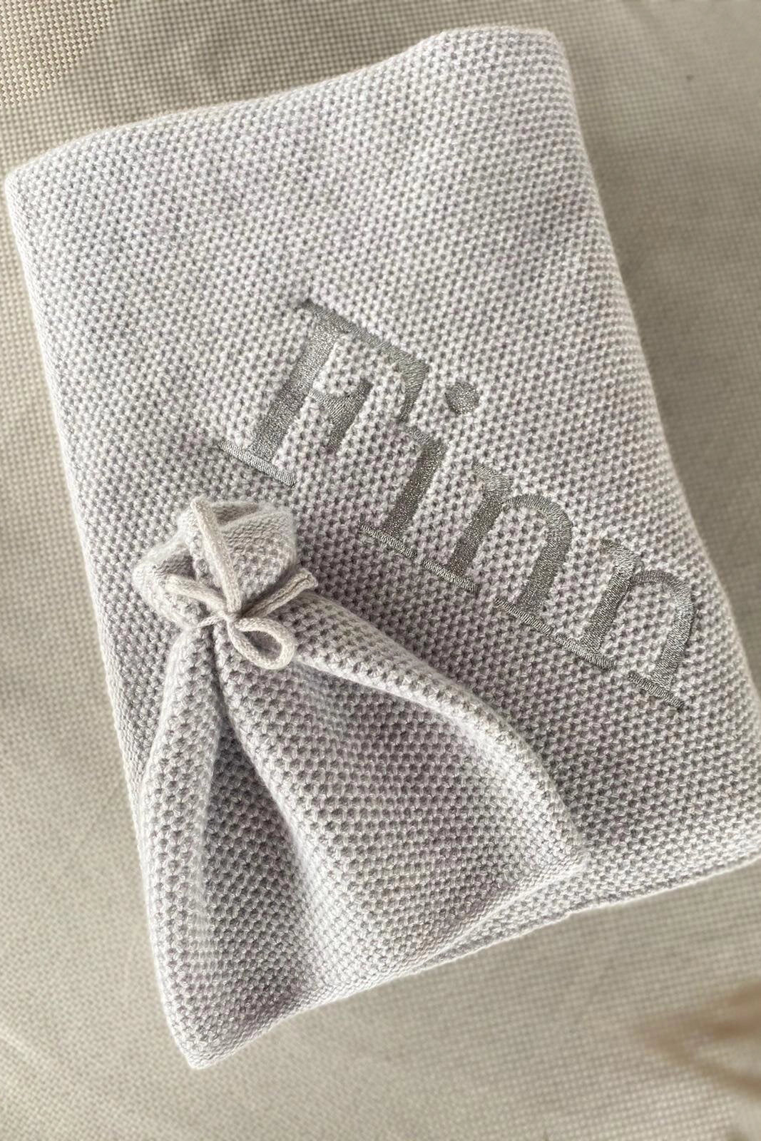 cashmere baby blanket and matching hat with moss stitch in pale grey