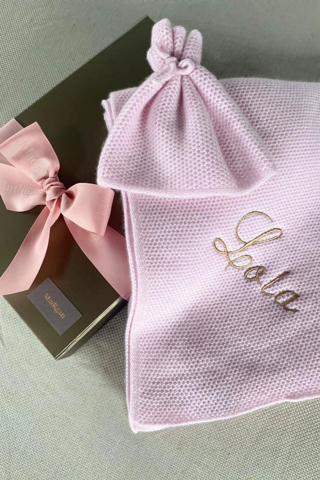 cashmere baby blanket and matching hat with moss stitch in pale pink
