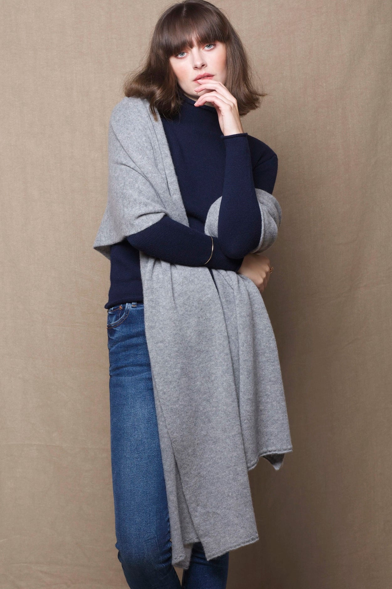 Large Grey Cashmere Wrap in Grey