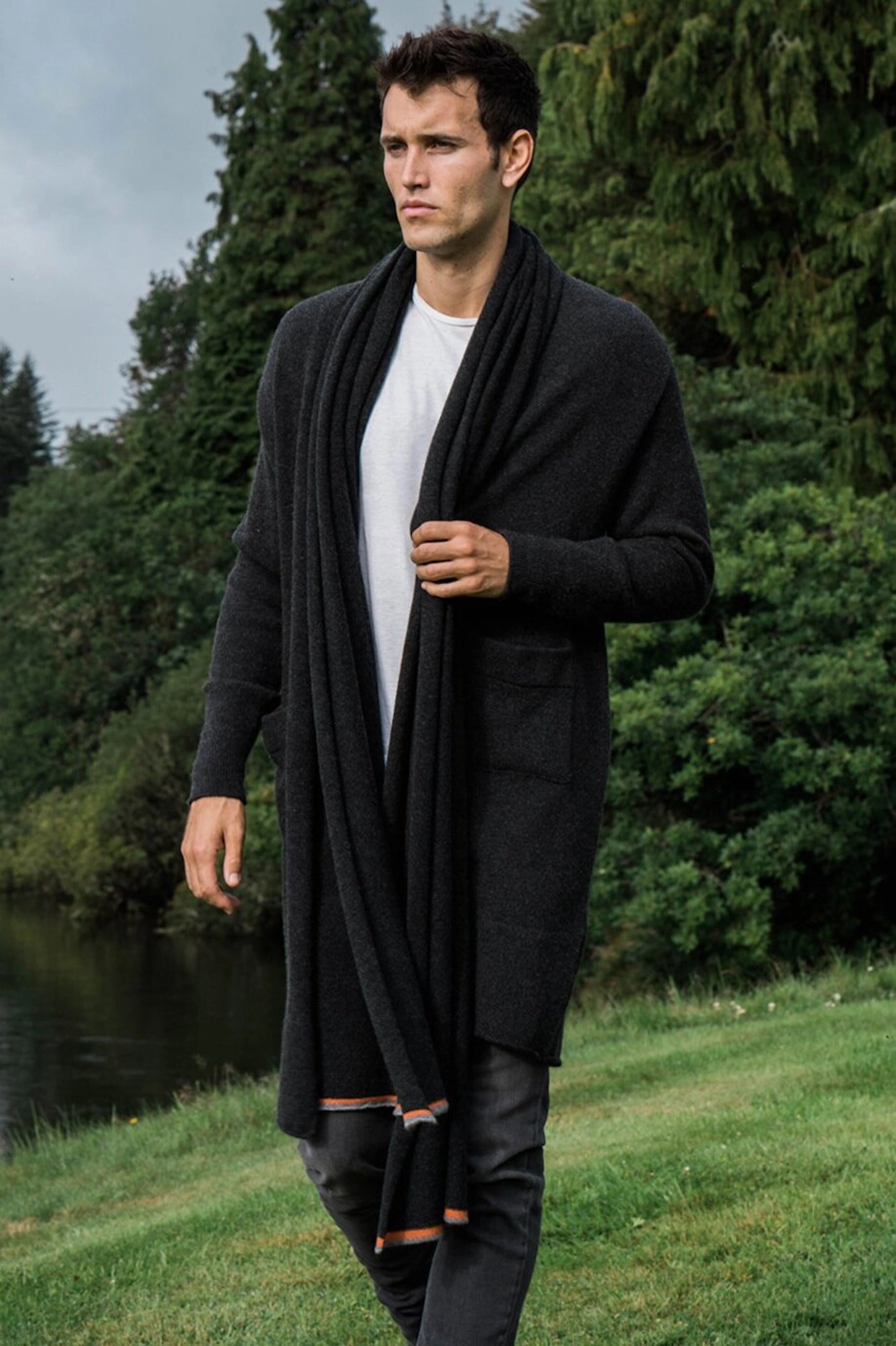 Luxury Men's Cashmere Coat in Grey