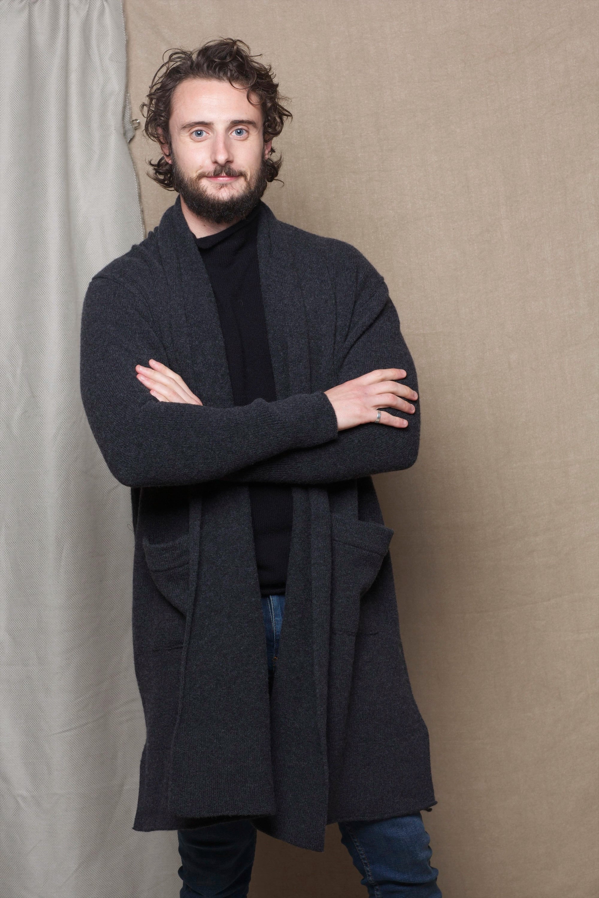 Luxury Men's Cashmere Coat in Grey