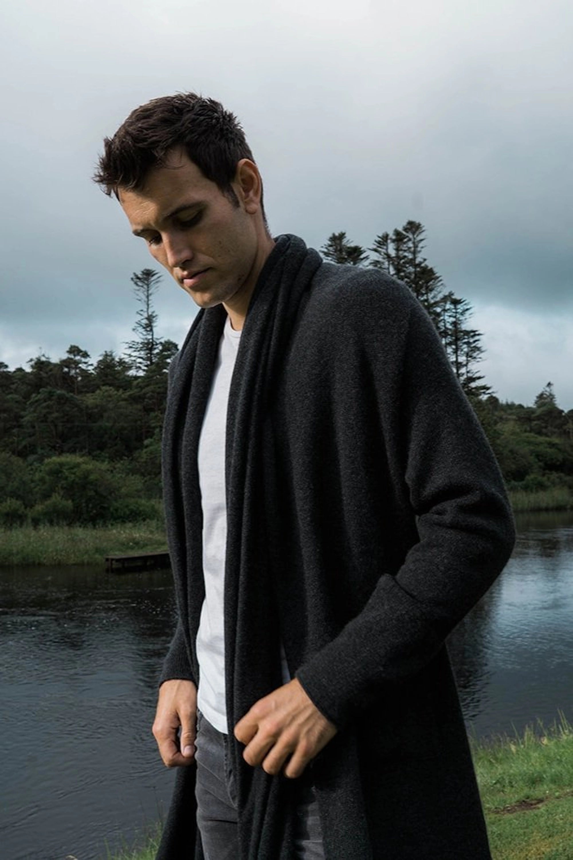 Luxury Men's Cashmere Coat in Grey