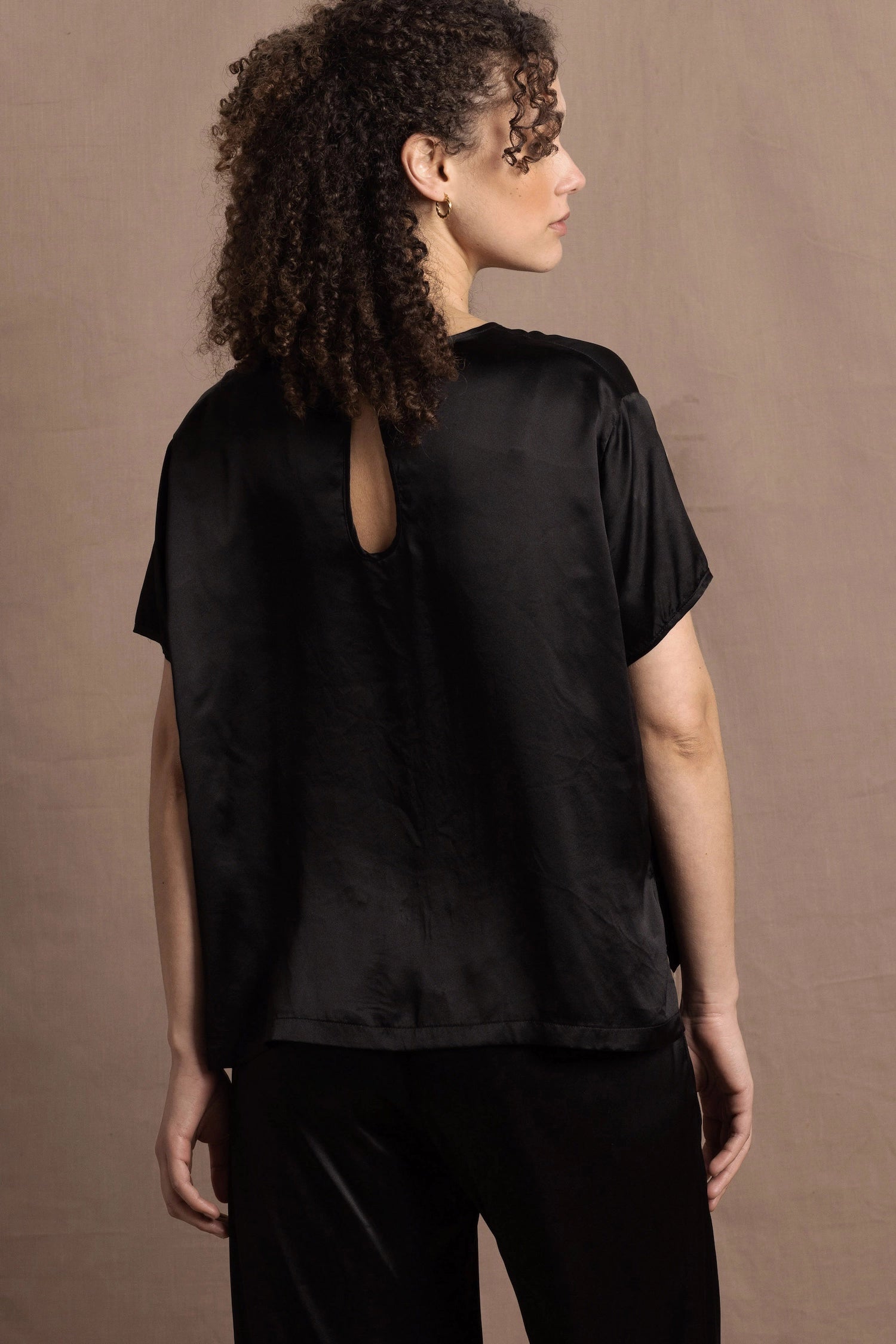 100% Silk Oversized T-Shirt in Black