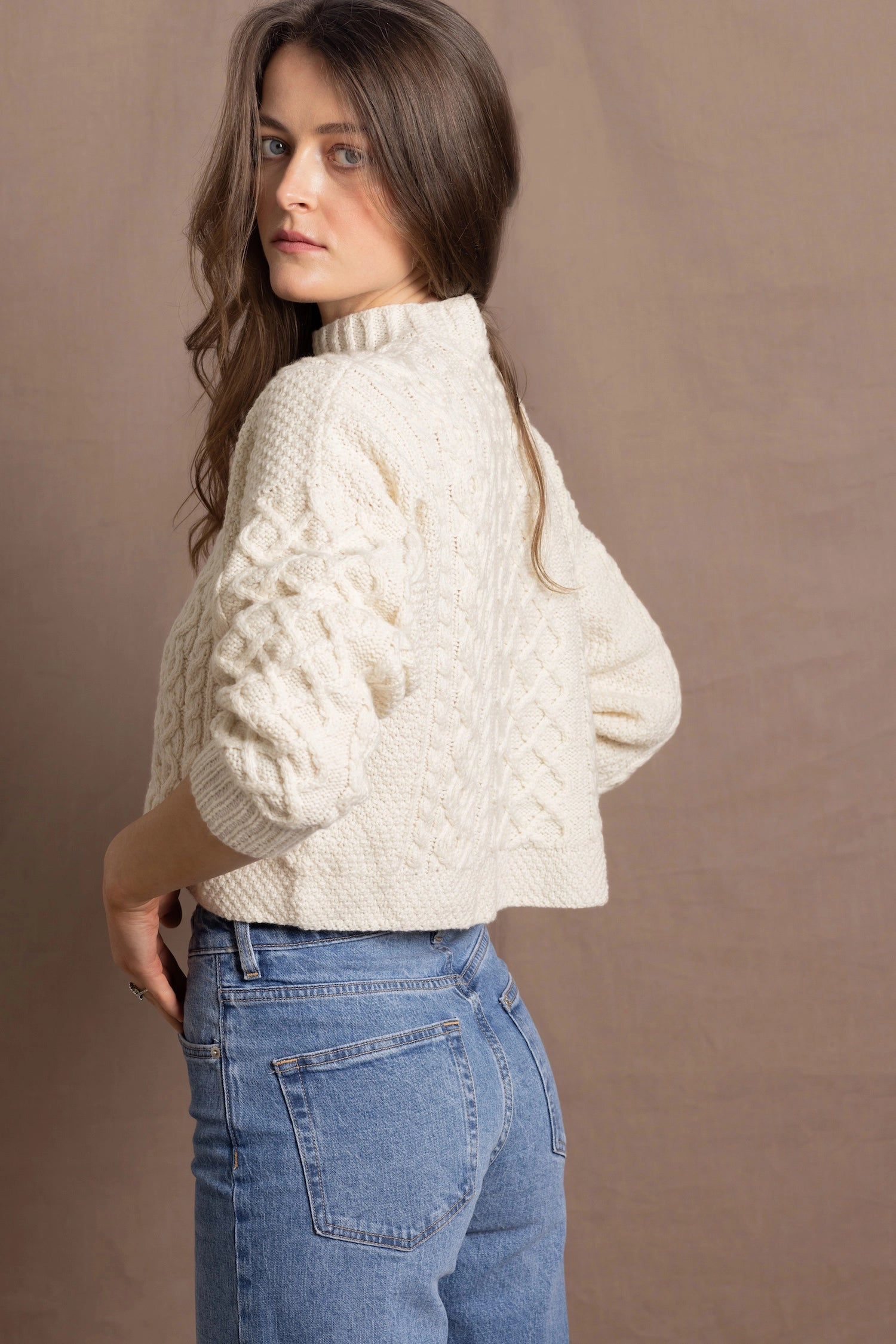Authentic Irish 100% Pure Cashmere Aran Turtleneck Cropped Sweater in Cream