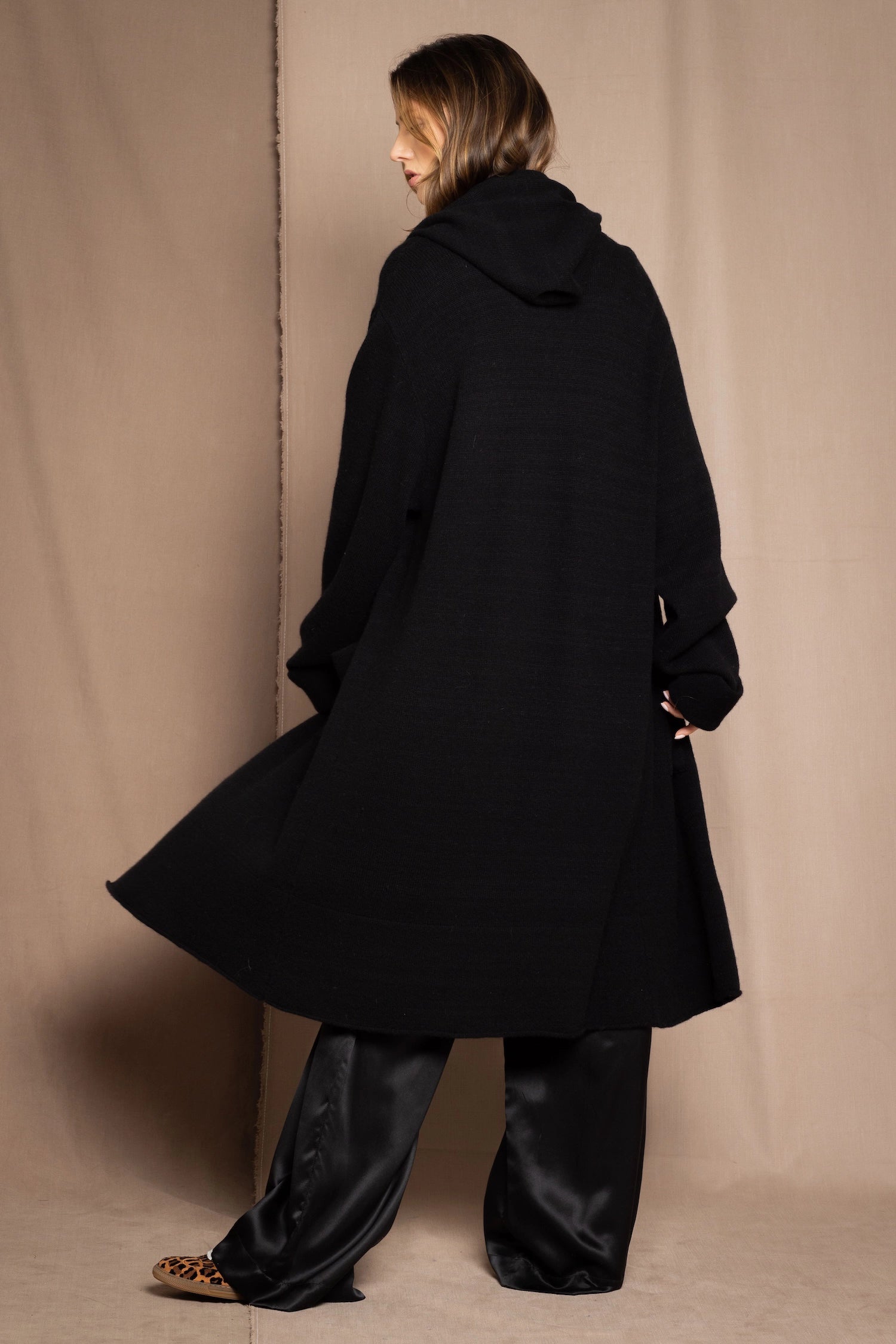 luxury oversized cashmere coat in black