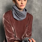 Cashmere Snood in Grey Video