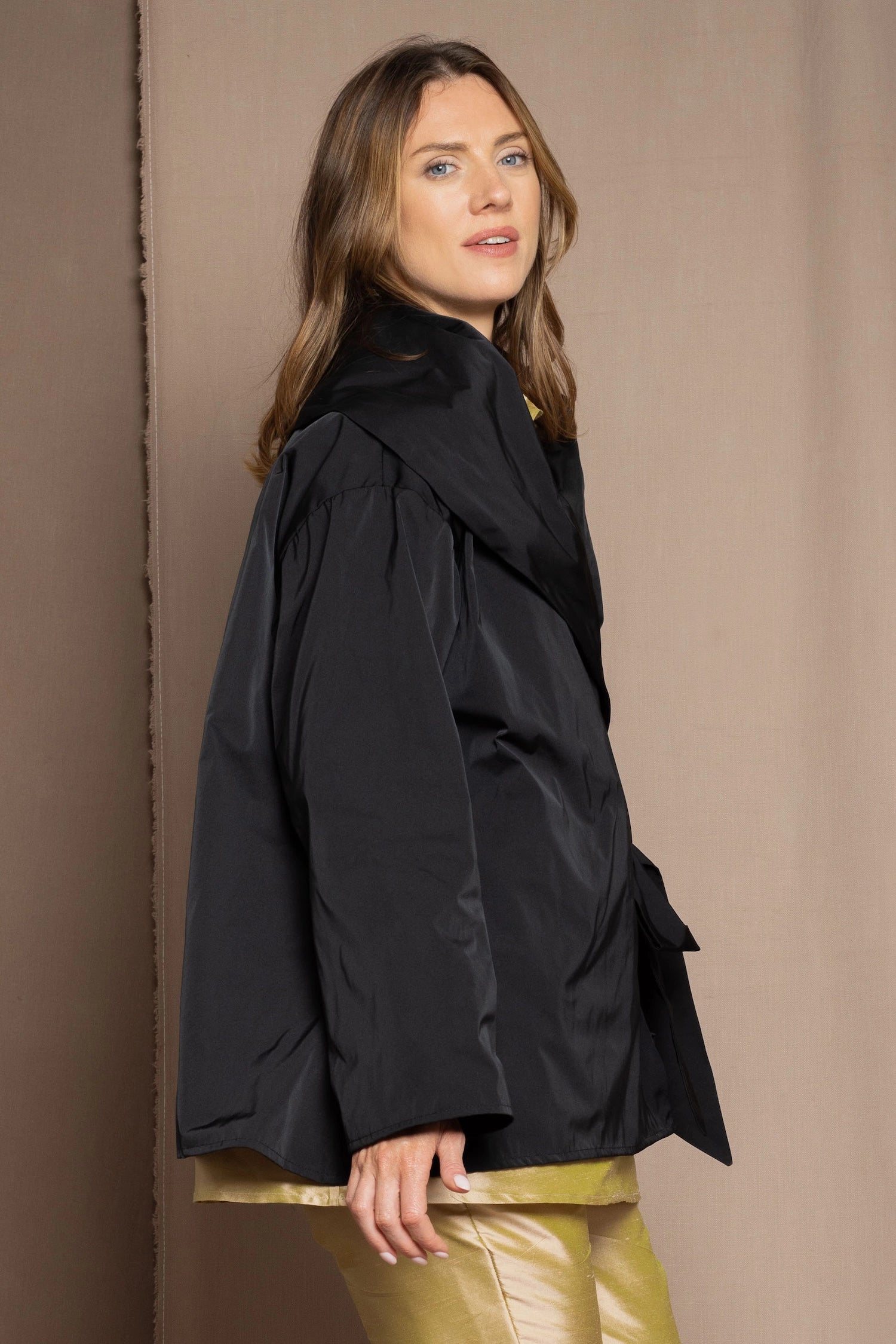 silk jacket in black