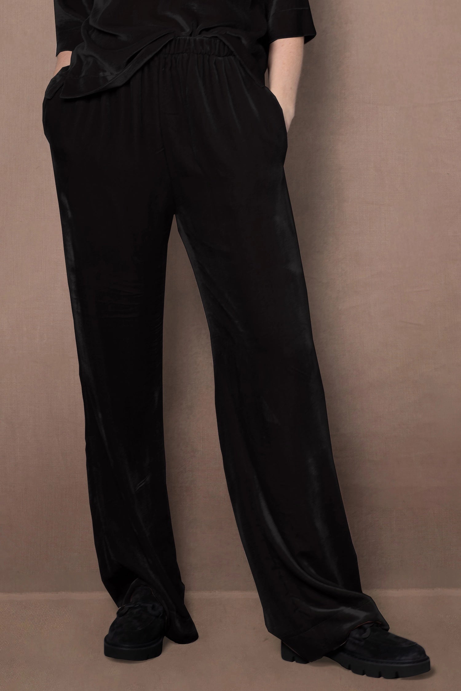 velvet trousers in black