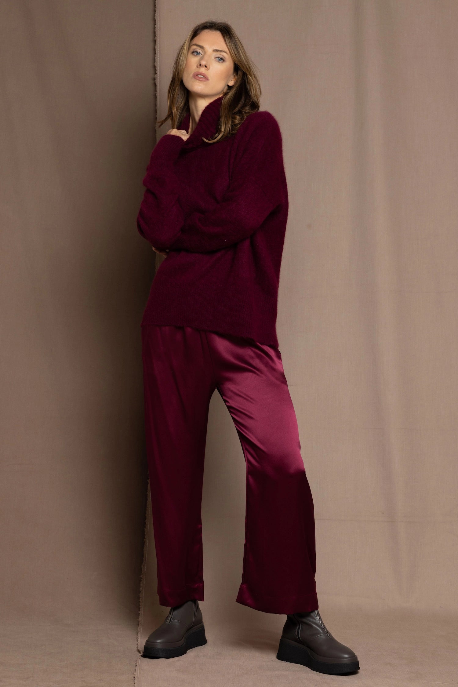 Cashmere turtleneck sweater in wine colour with silk burgundy trousers