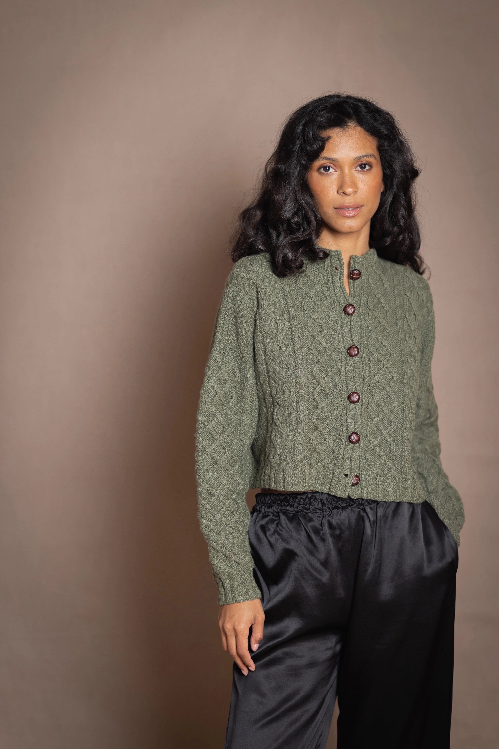 Róisín Cashmere-Aran-Strickjacke | Farn