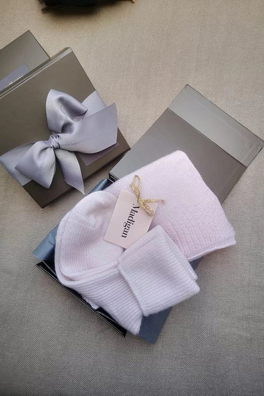 Luxury Cashmere Gift Set Socks and Scarf in Pale Pink