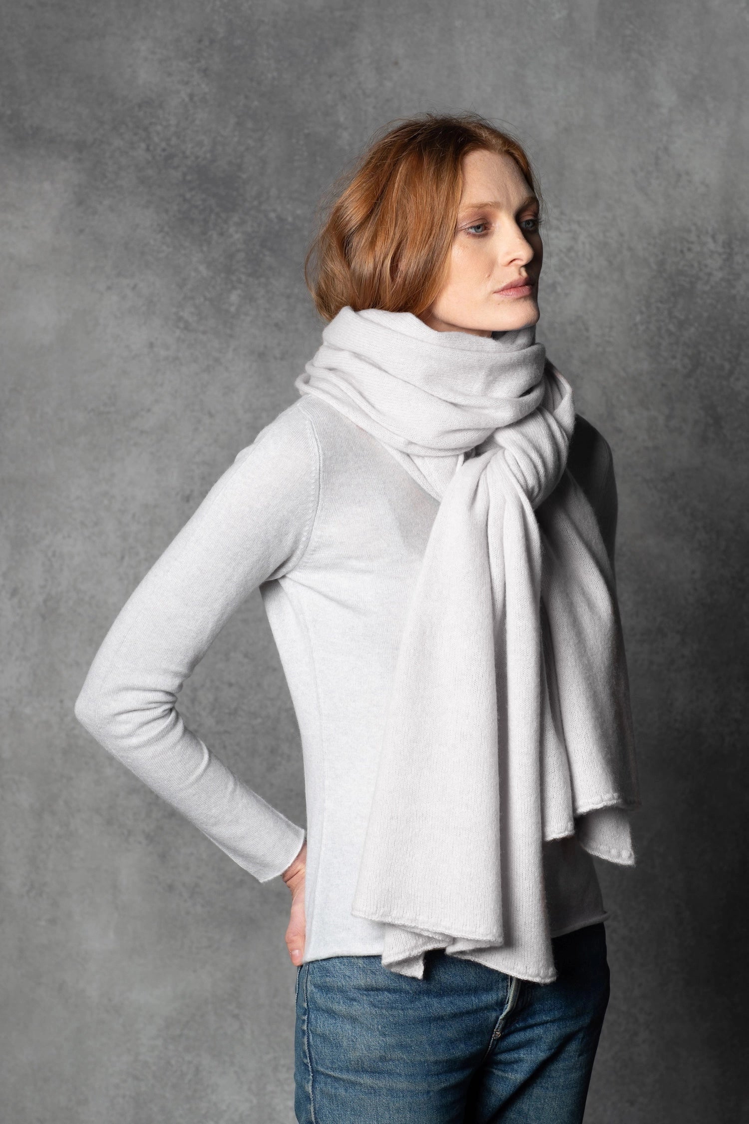 cashmere scarf pale grey