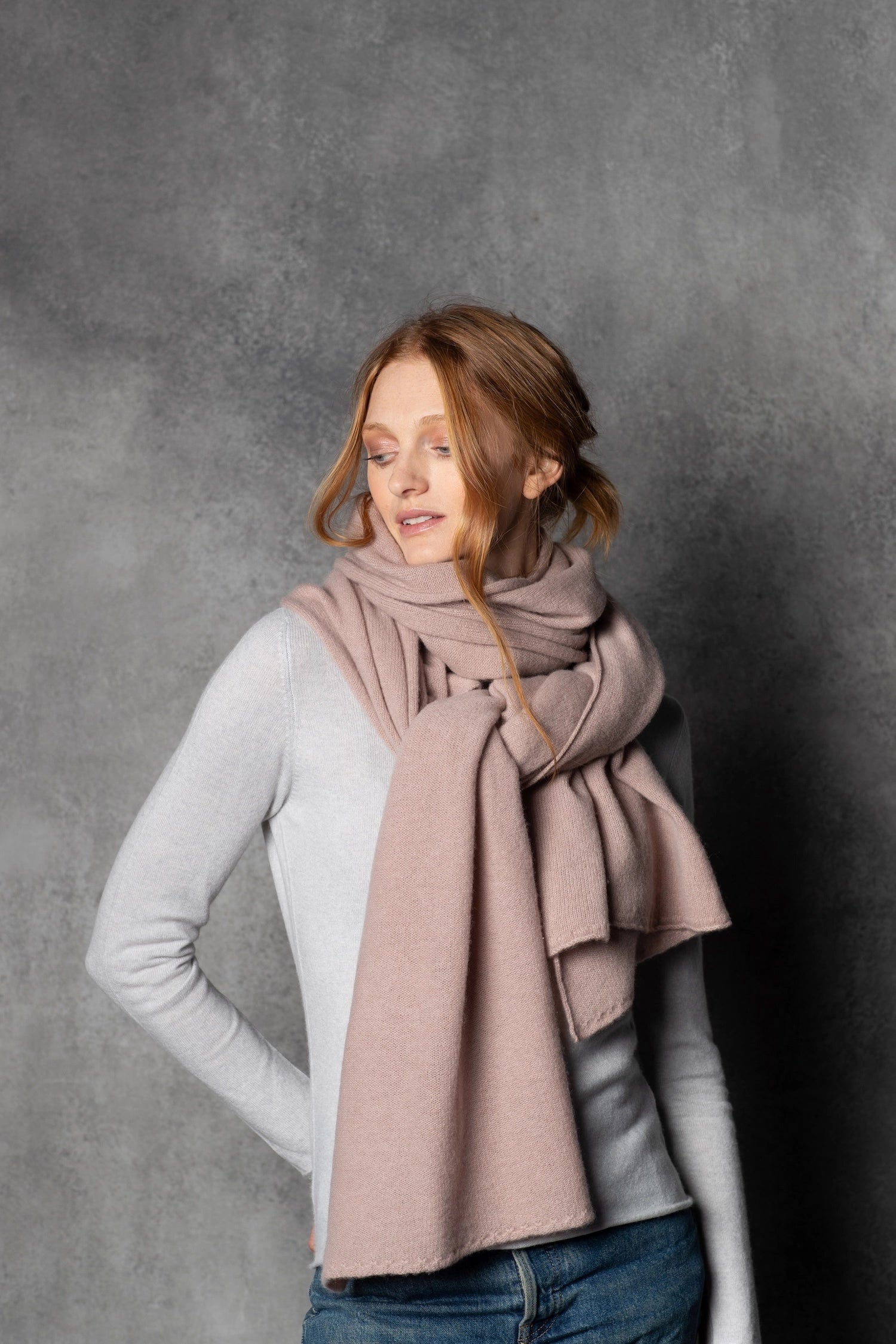 luxury large cashmere wrap in dusty pink
