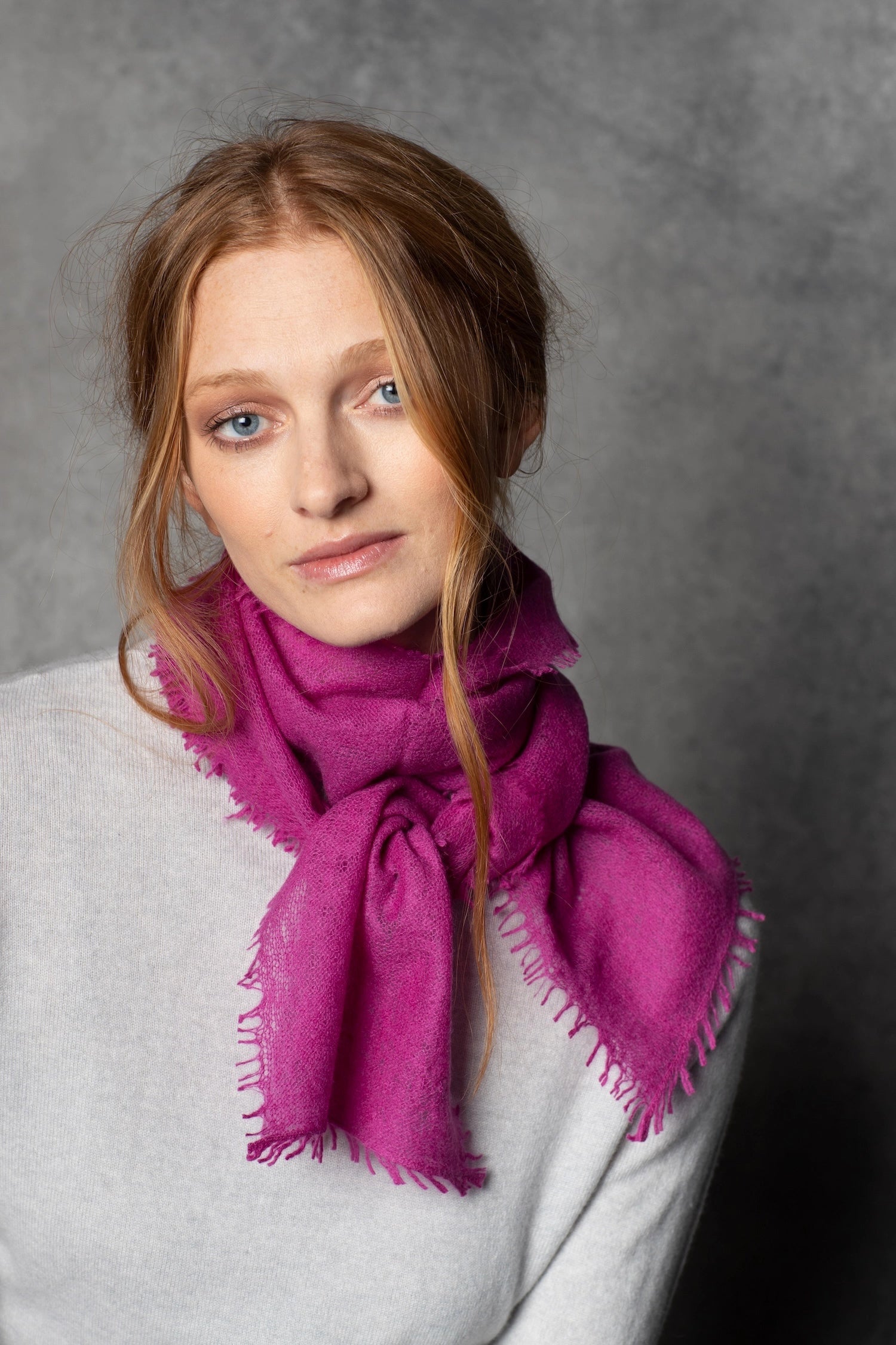 Pink cashmere 2025 scarf sale