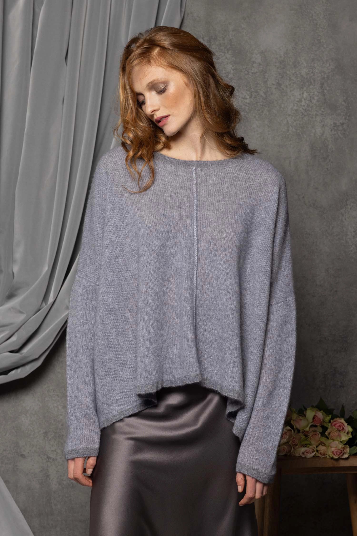 Oversized Cashmere Swing Sweater in Grey
