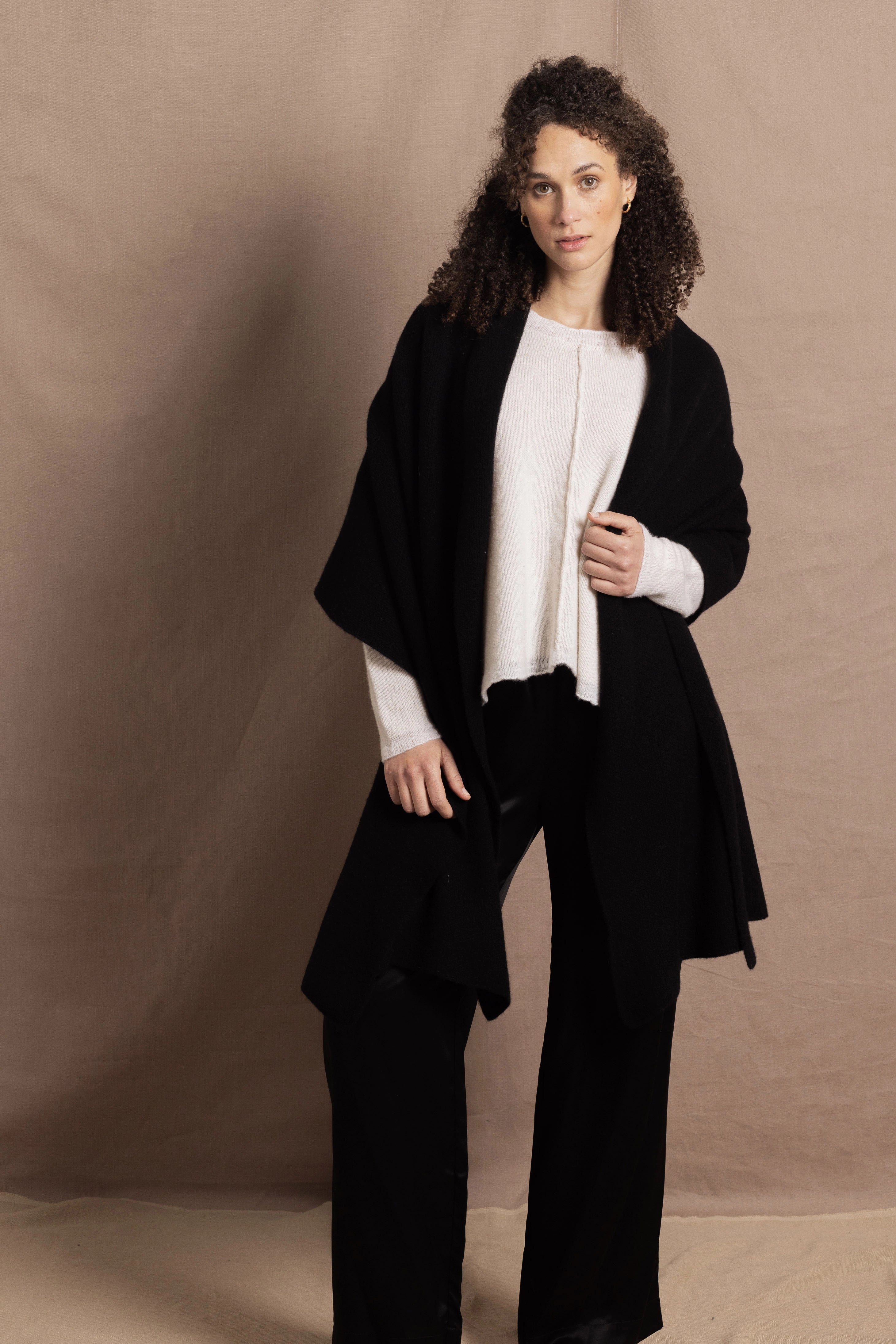 100% Cashmere Large Blanket Wrap in Black