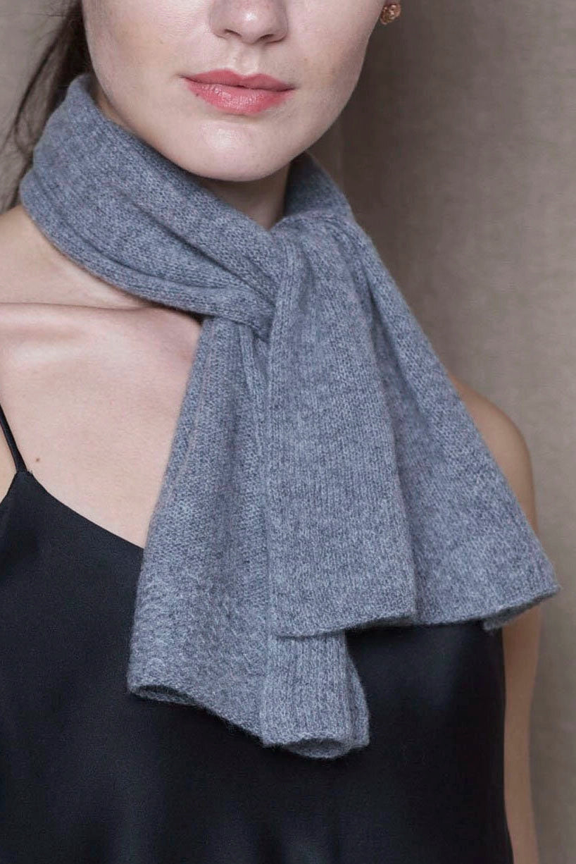 Luxury Small Cashmere Scarf in Grey
