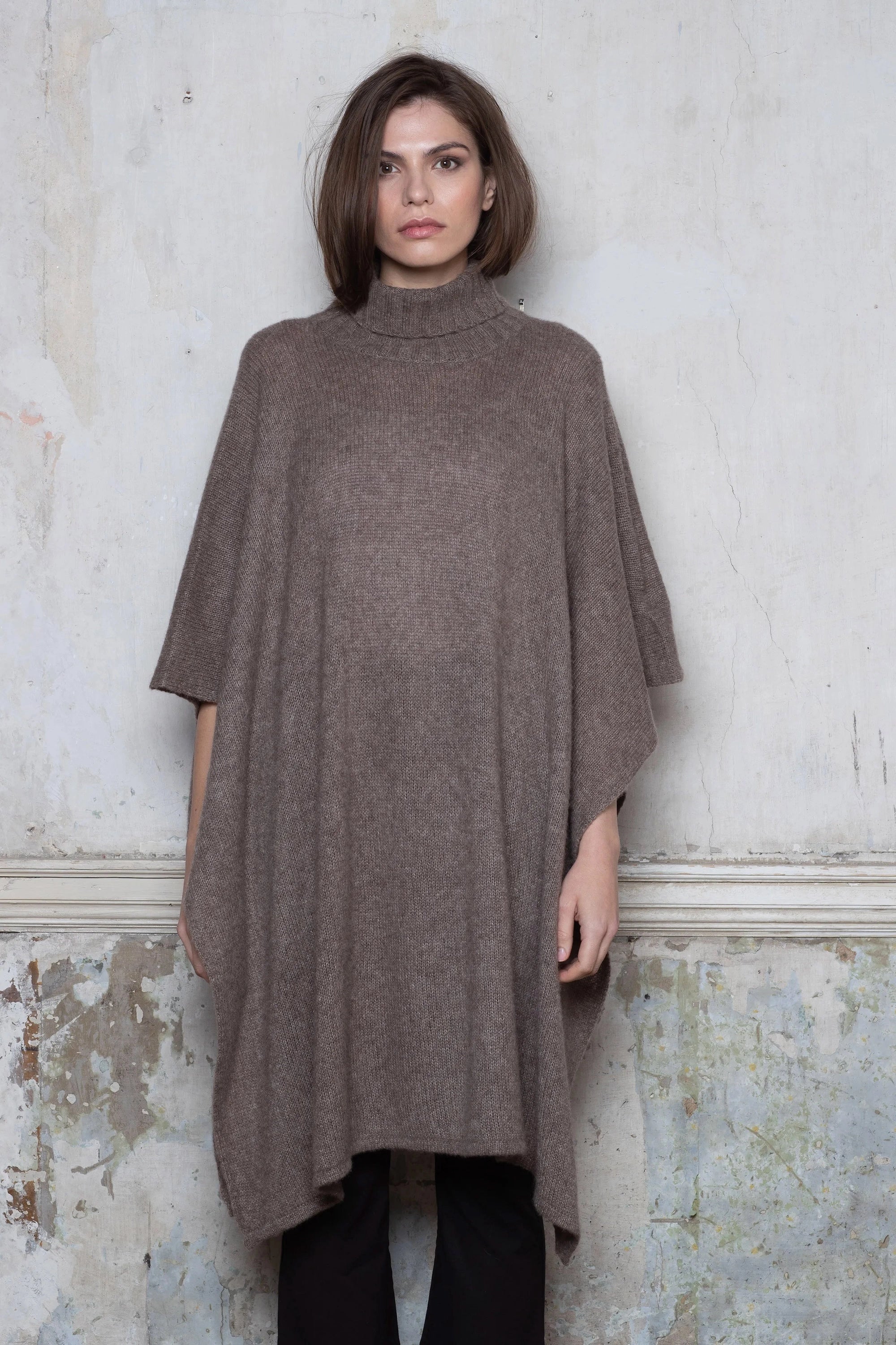 Luxury Cashmere Poncho Cape in Taupe