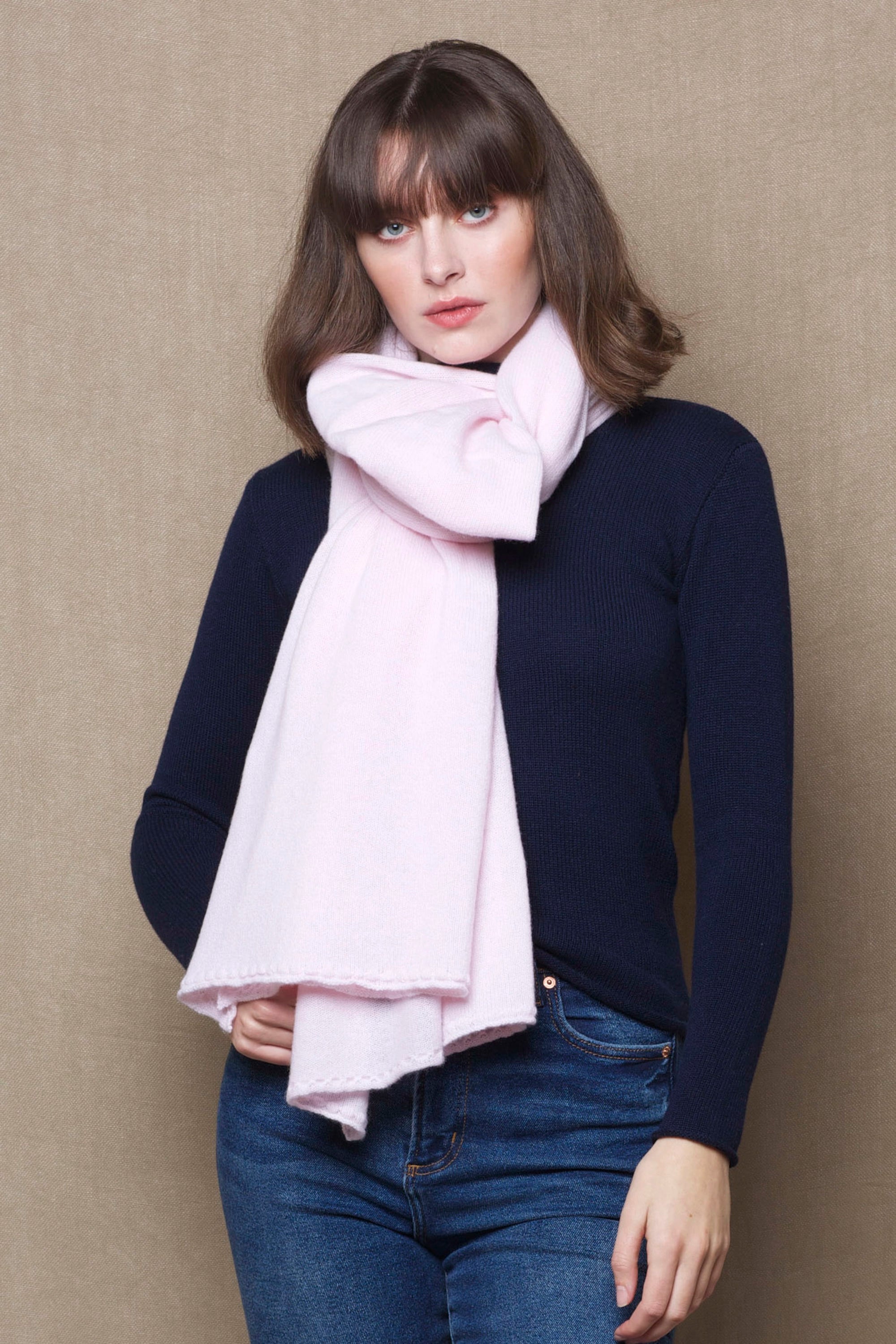 Large Luxury Cashmere Scarf in Pale Pink