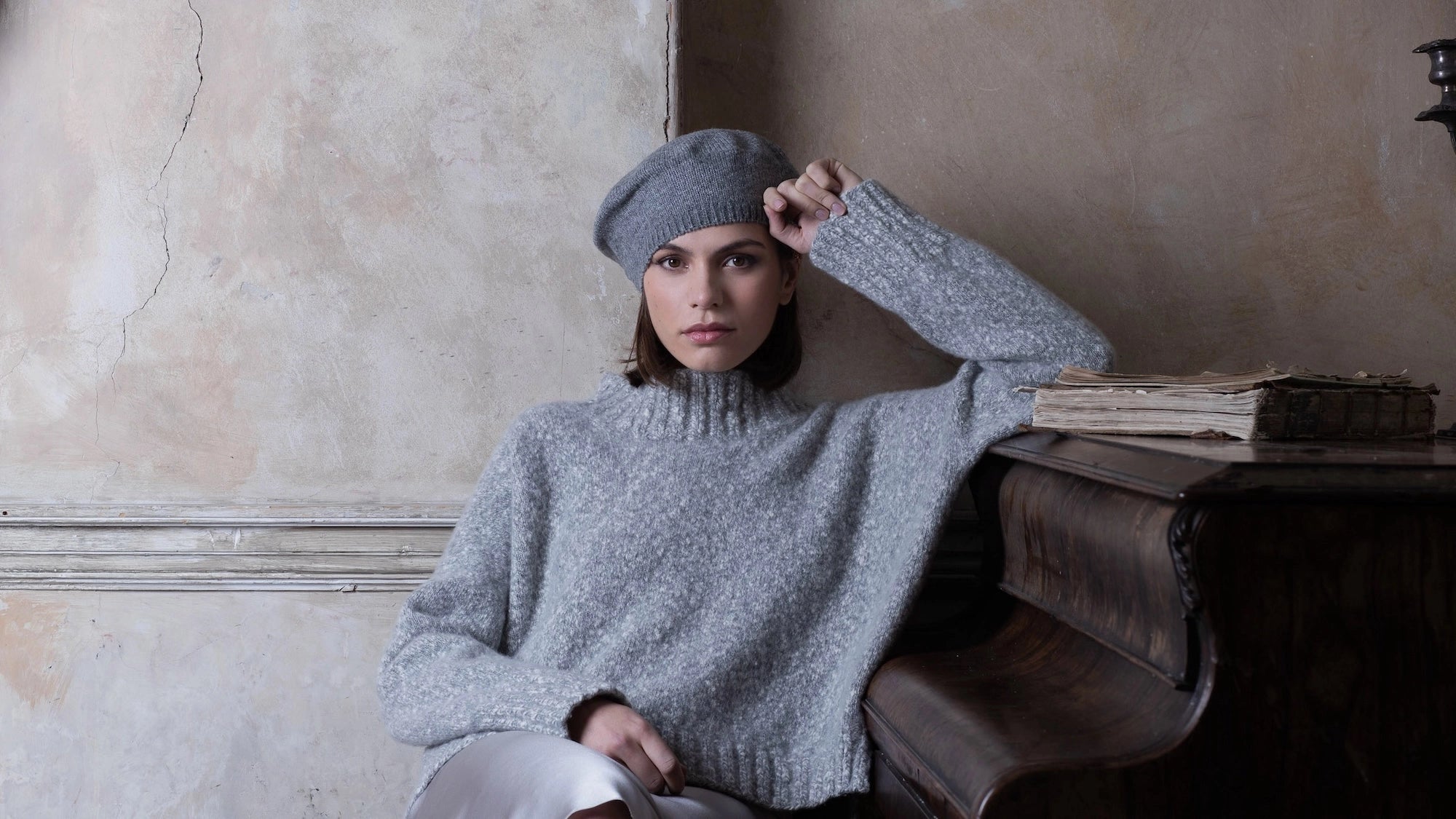 Luxury Designer Knitted Cashmere Hat And Scarf Set For Men And