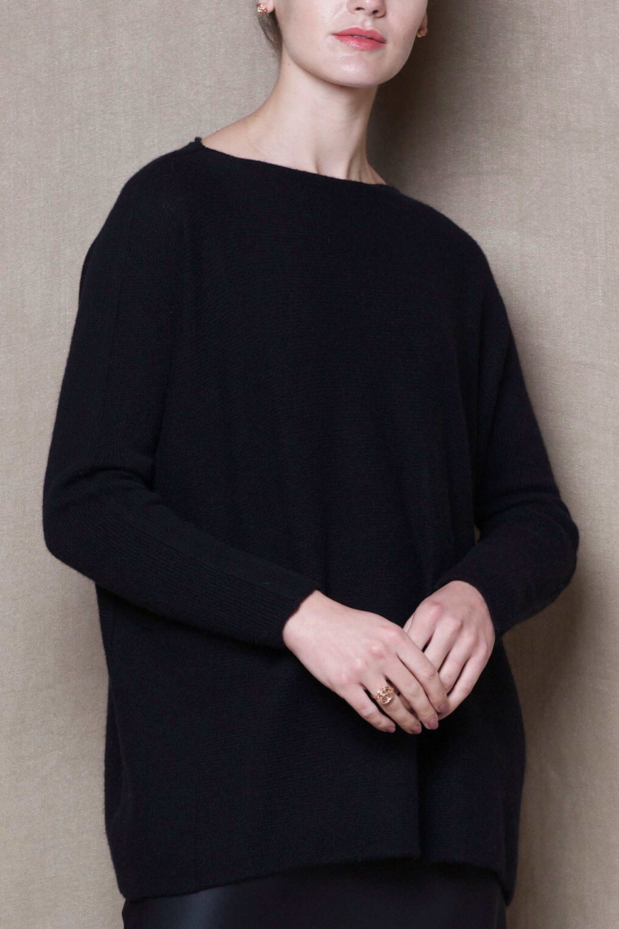 Luxury Oversized Cashmere Sweater Black