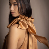 Síoda Gather Silk Halter Top | Toffee