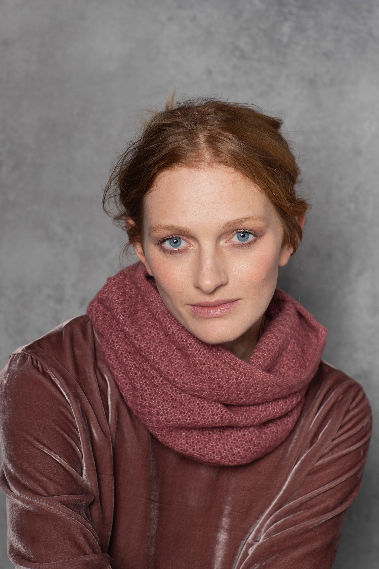 Cashmere Snood in rust colour