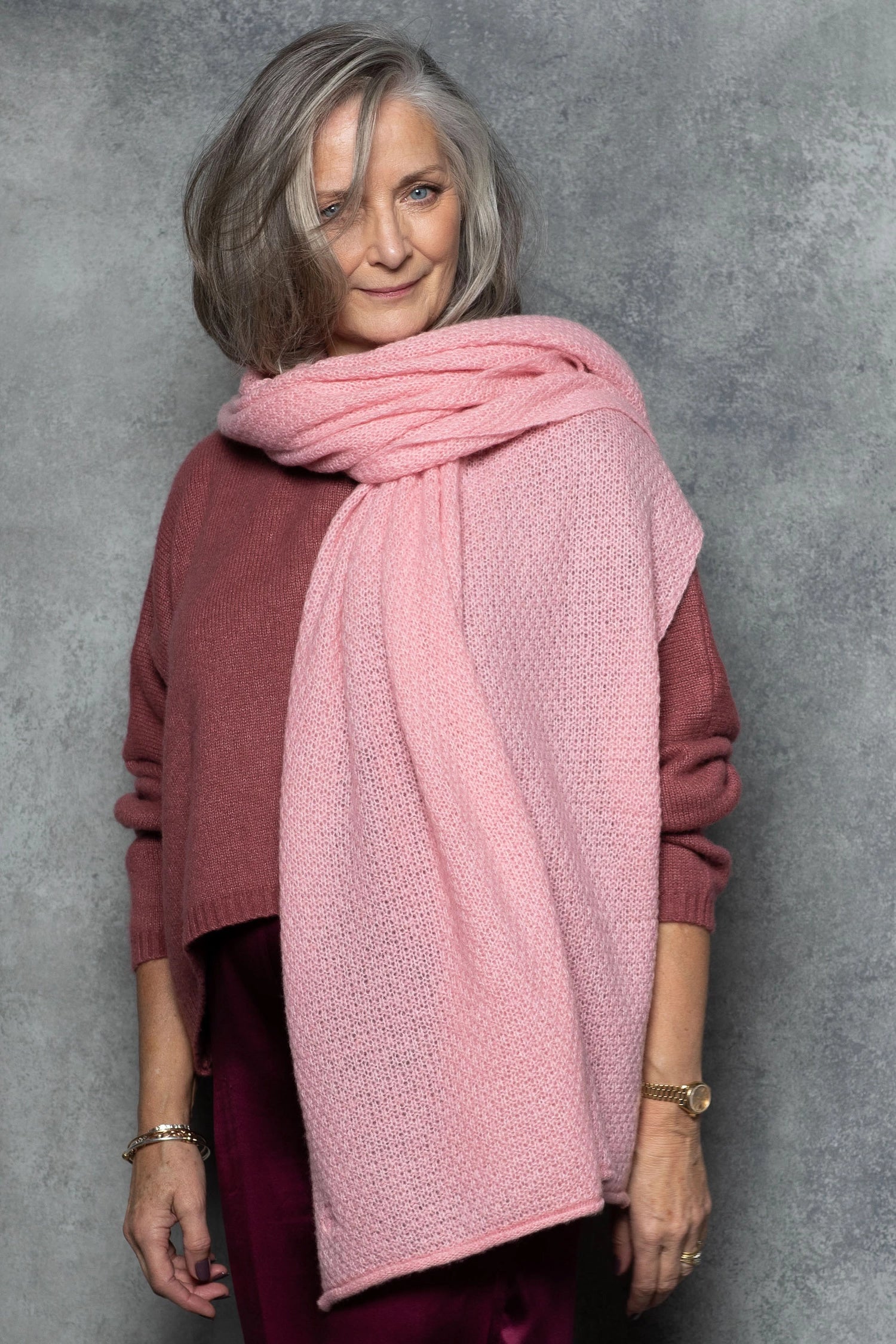Cashmere scarf Urban - light grey – Kashmina of Norway