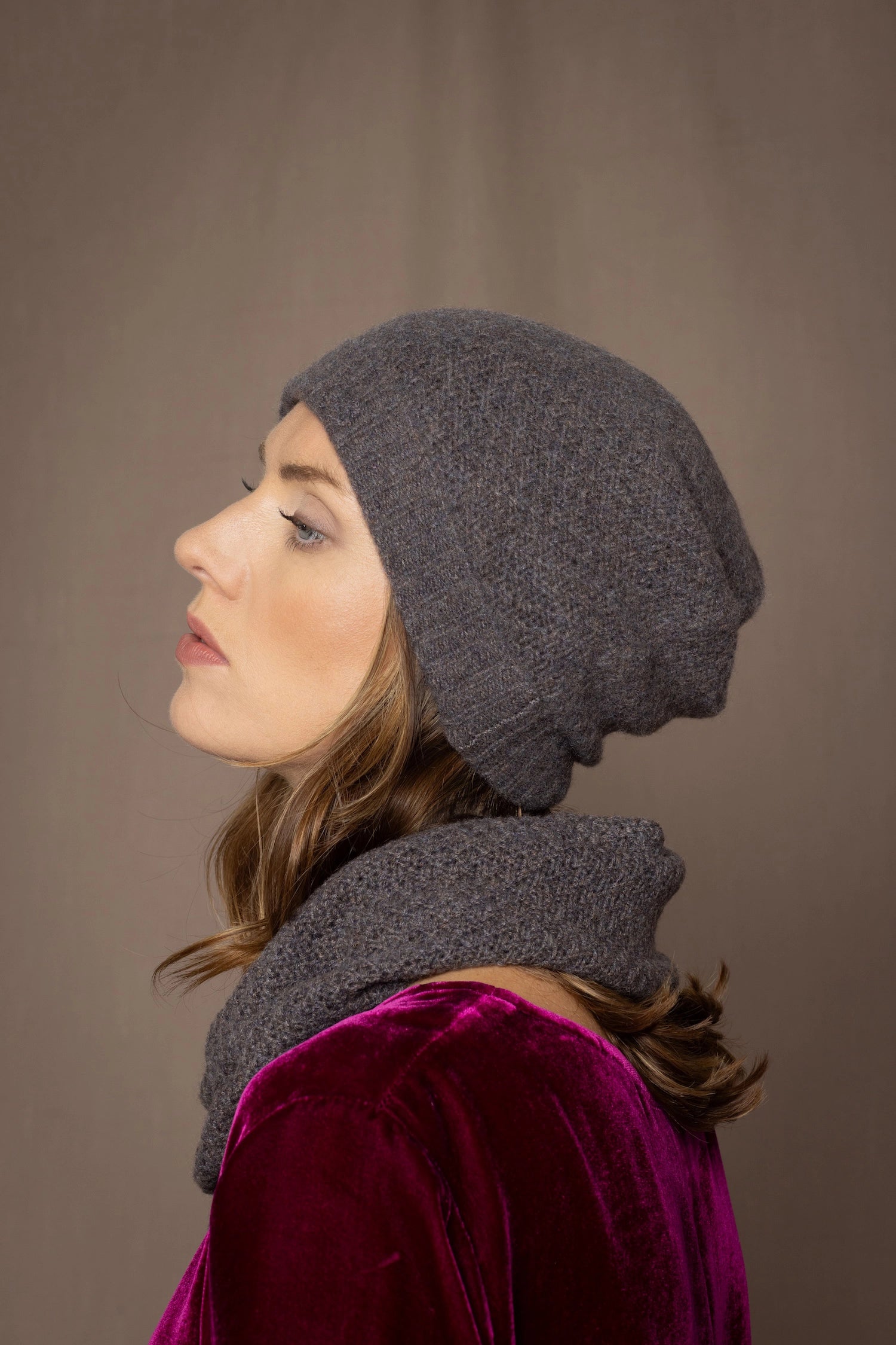 cashmere snood in brown