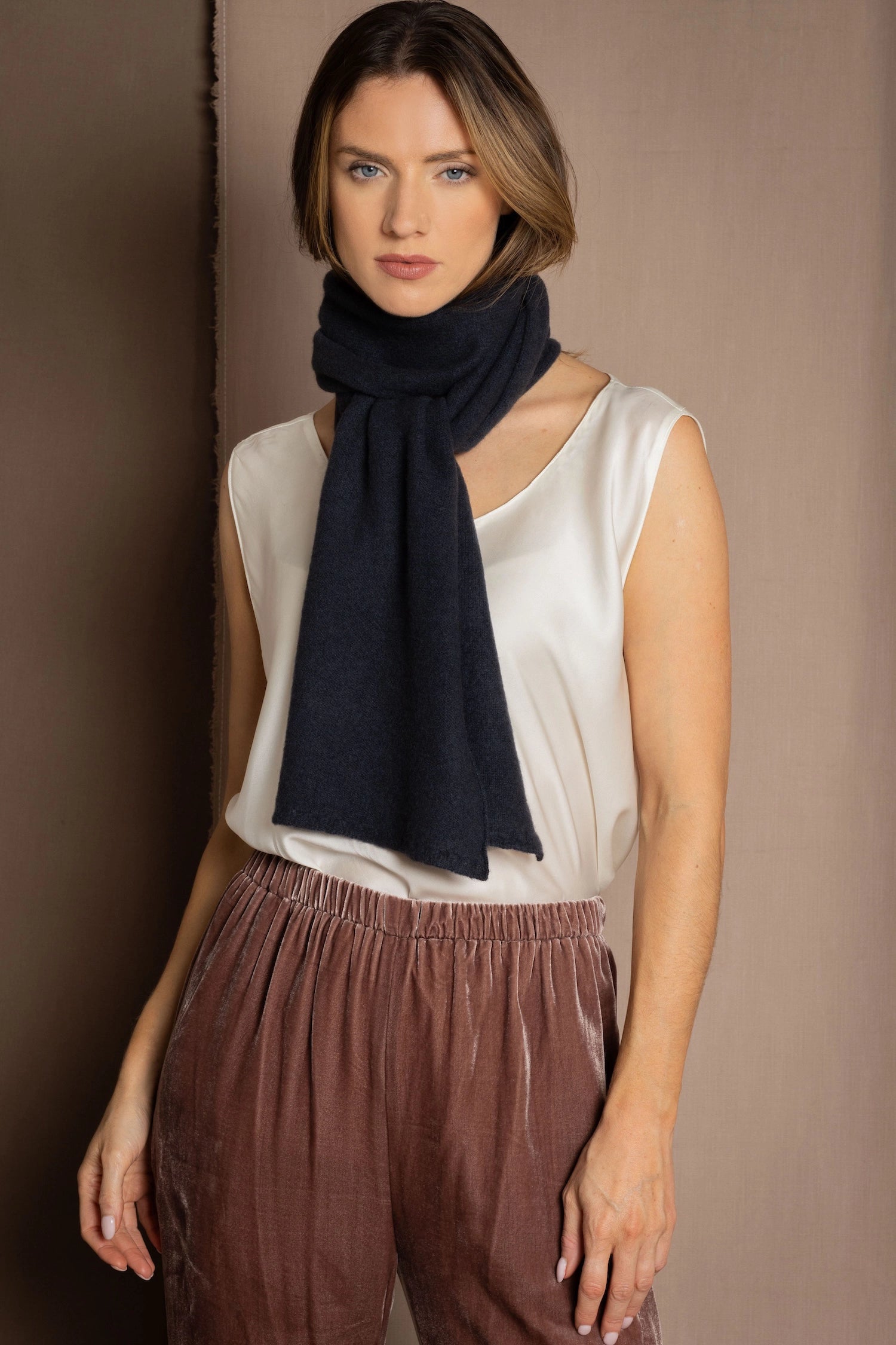 cashmere scarf in blue