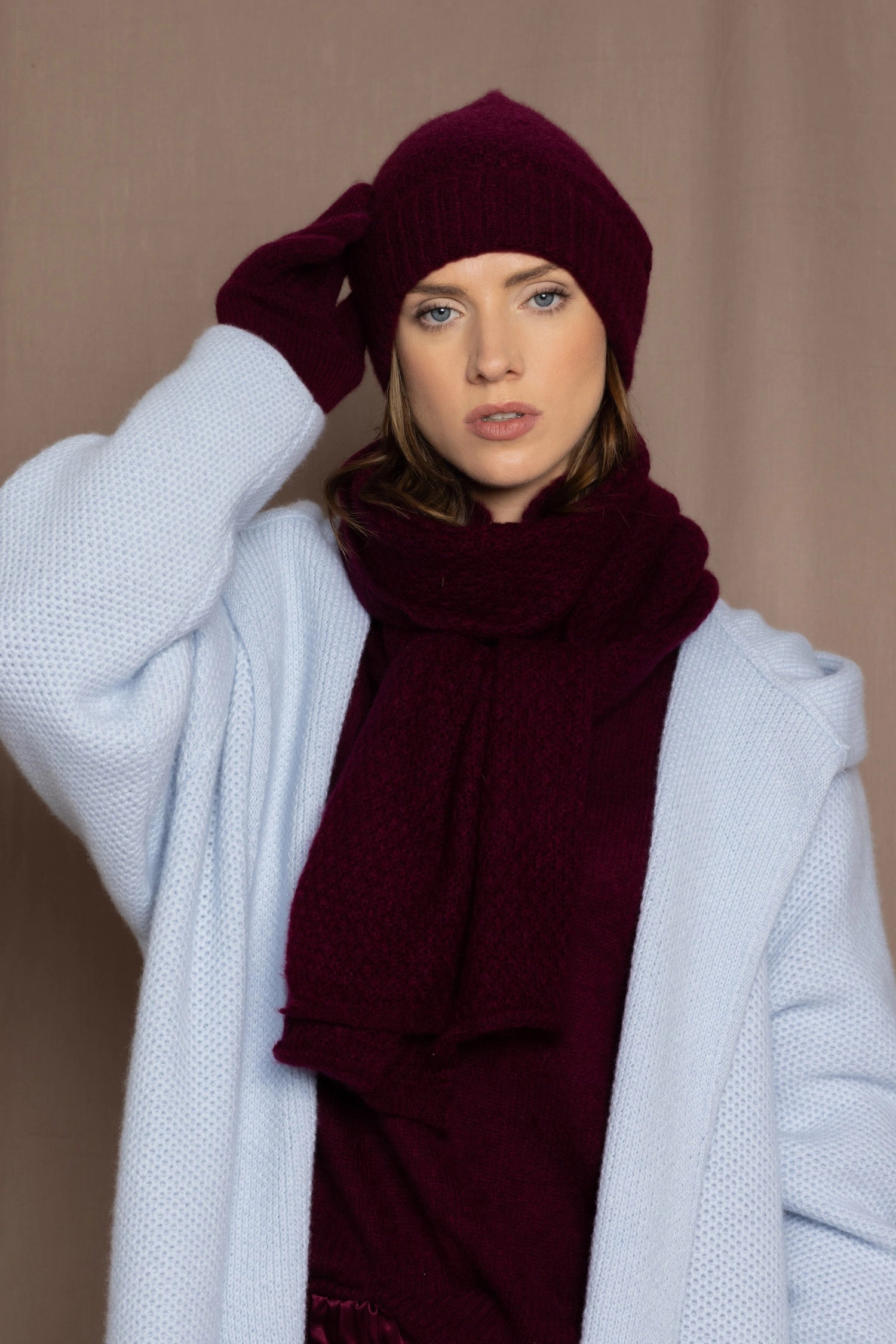 cashmere scarf in burgundy