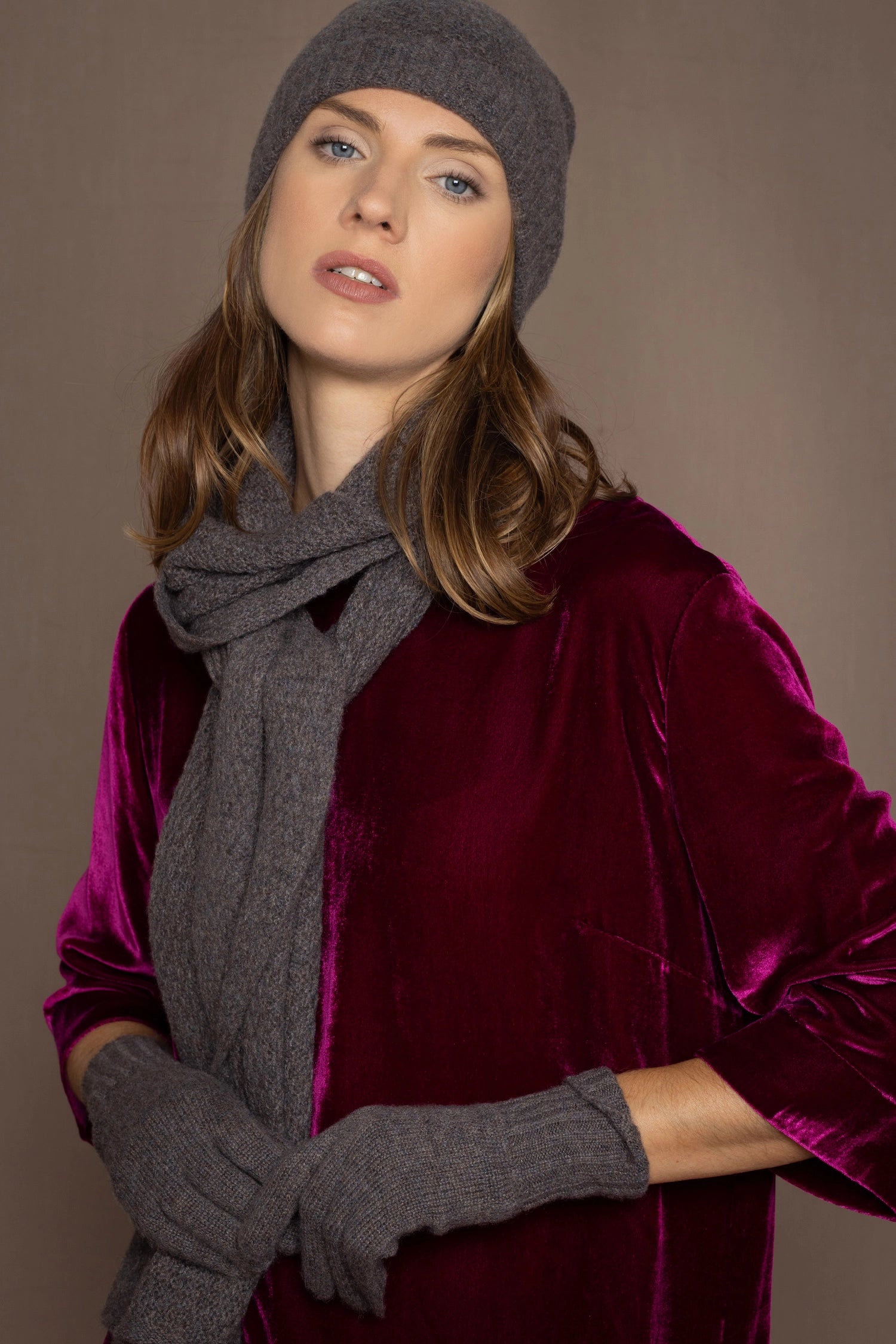 Cashmere scarf in brown