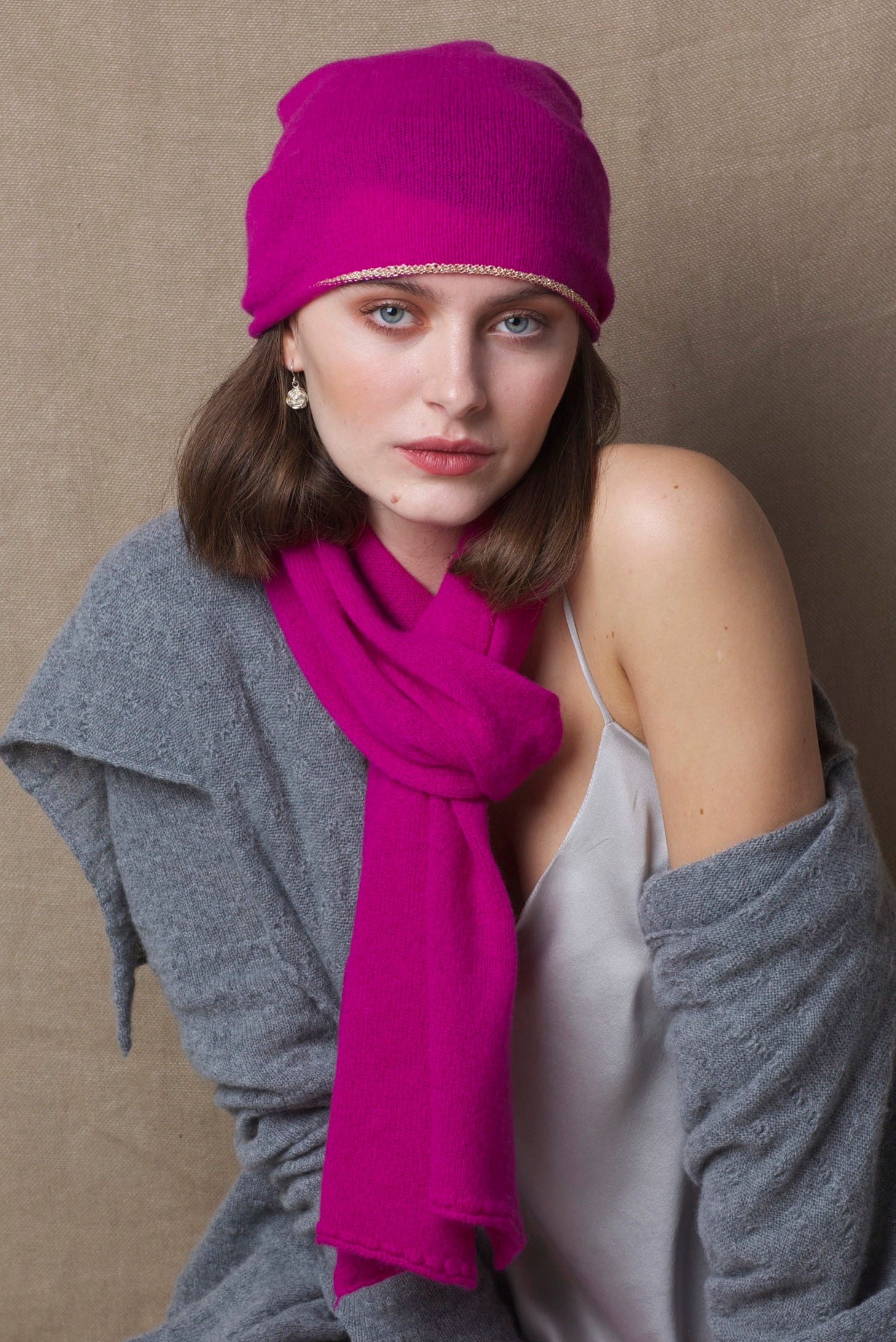 small cashmere scarf in hot pink