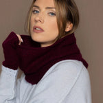 cashmere snood in burgundy