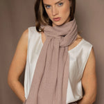 cashmere scarf in dusty pink