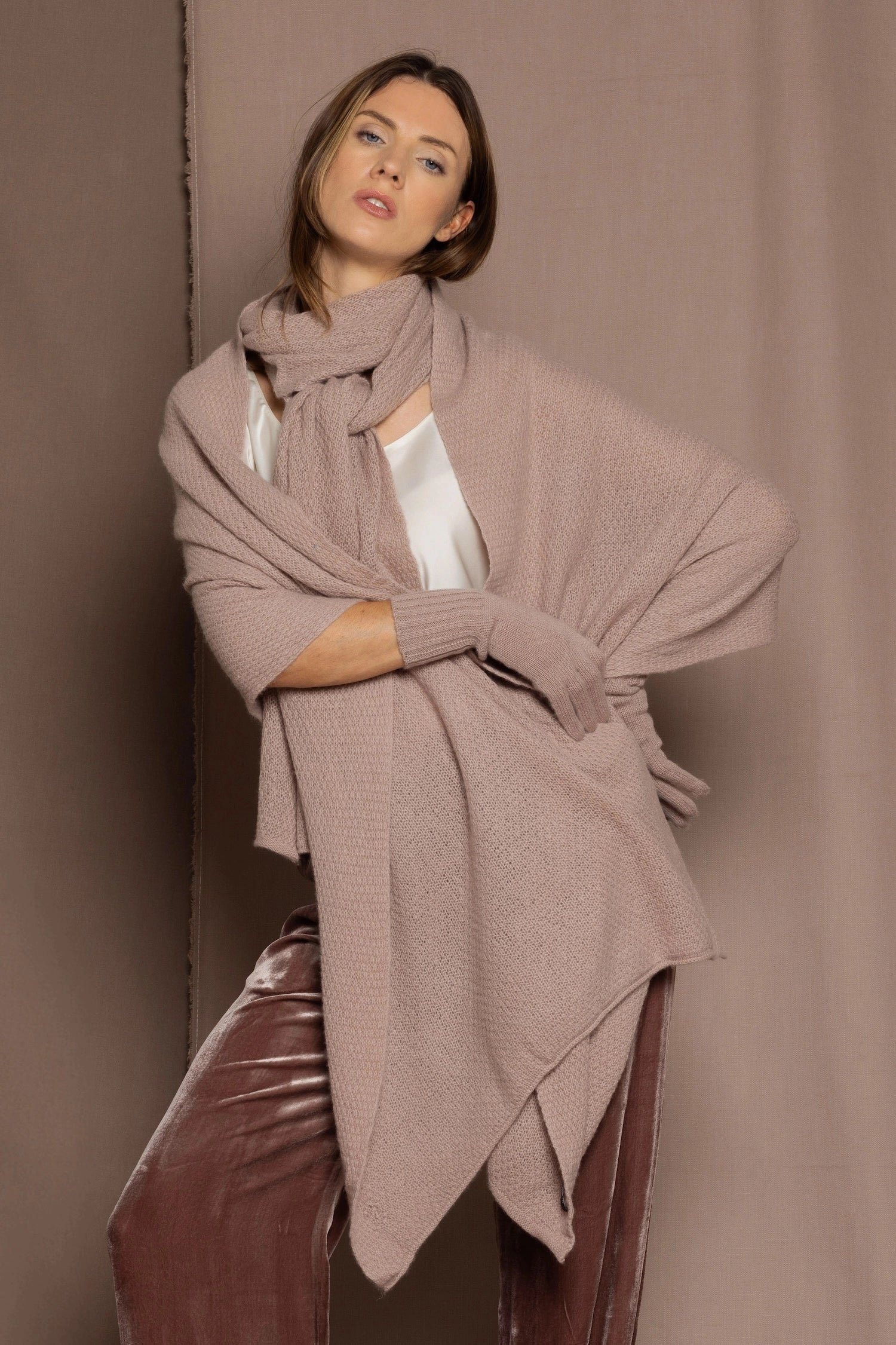 Cashmere Wrap Shawl in Dusty Pink