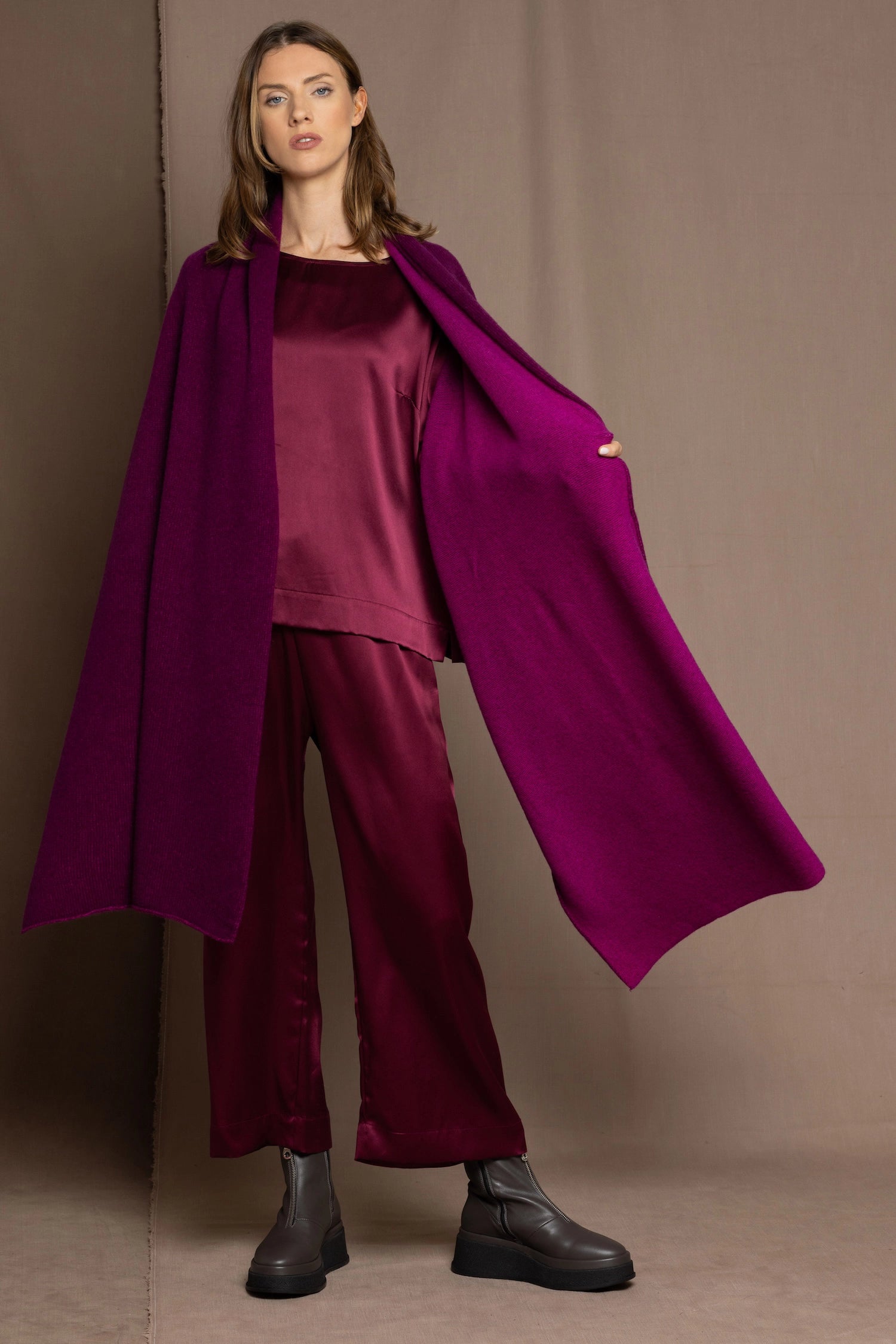 reversible cashmere wrap in pink and burgundy