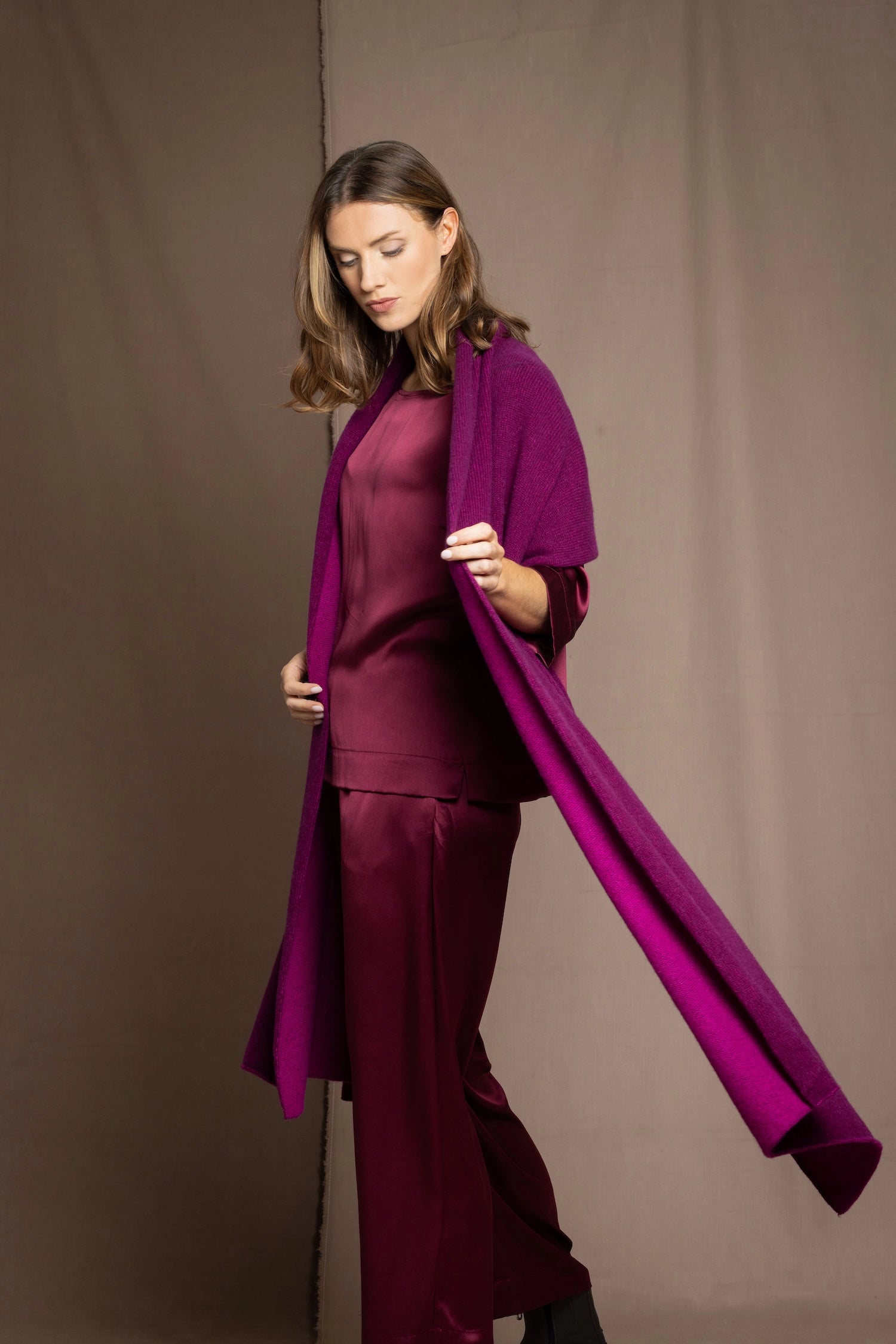 large cashmere wrap in pink and wine colour