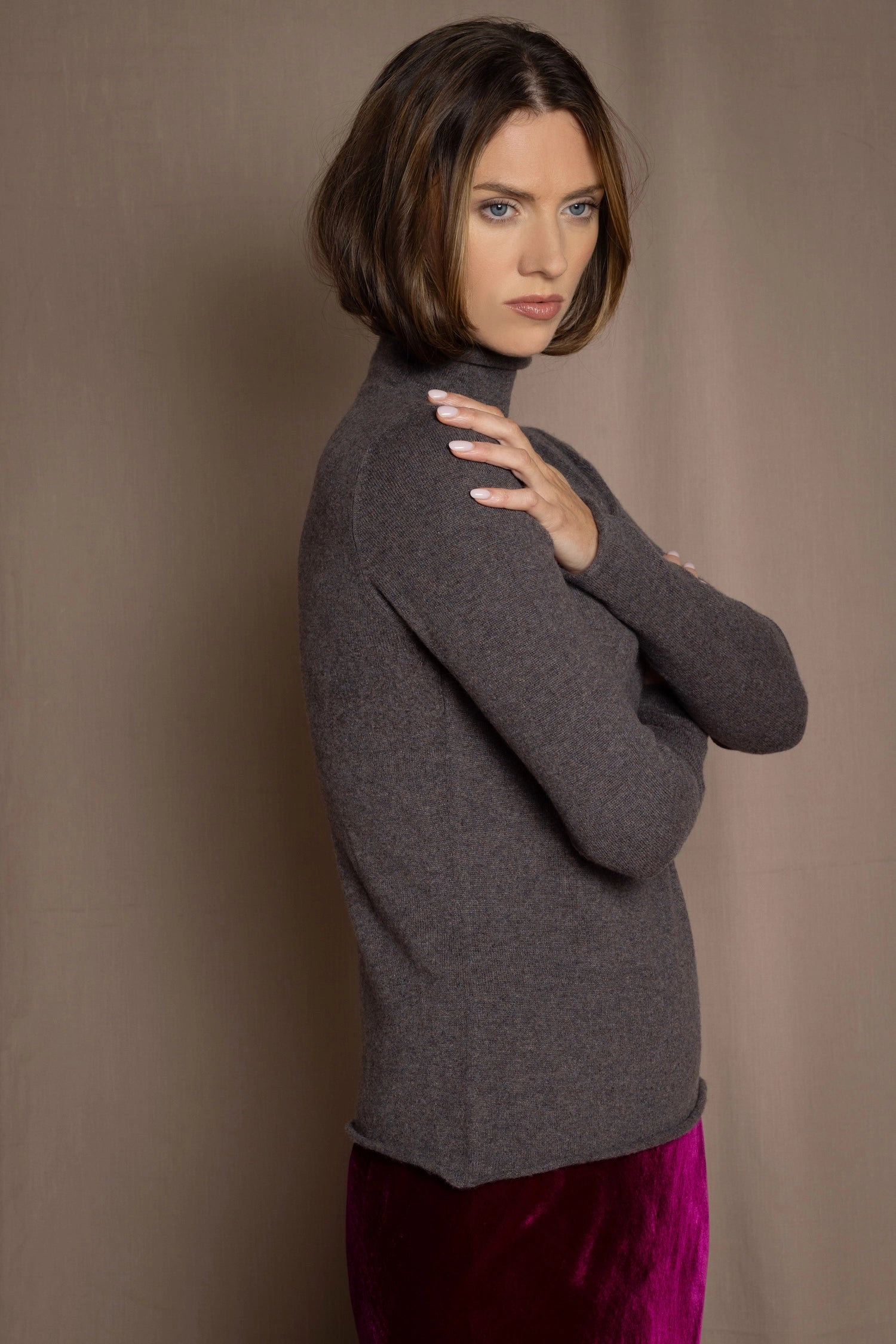 luxury cashmere turtleneck sweater in taupe