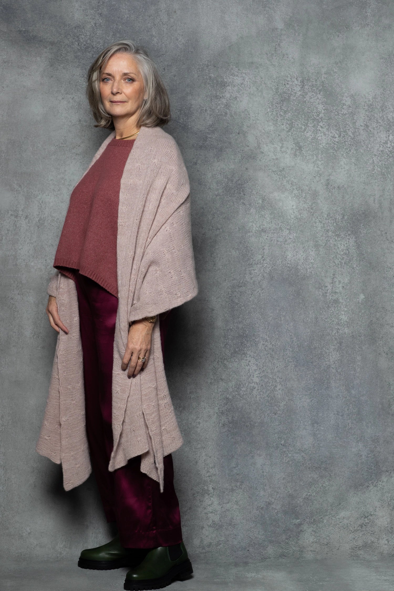 Large cashmere wrap in pink
