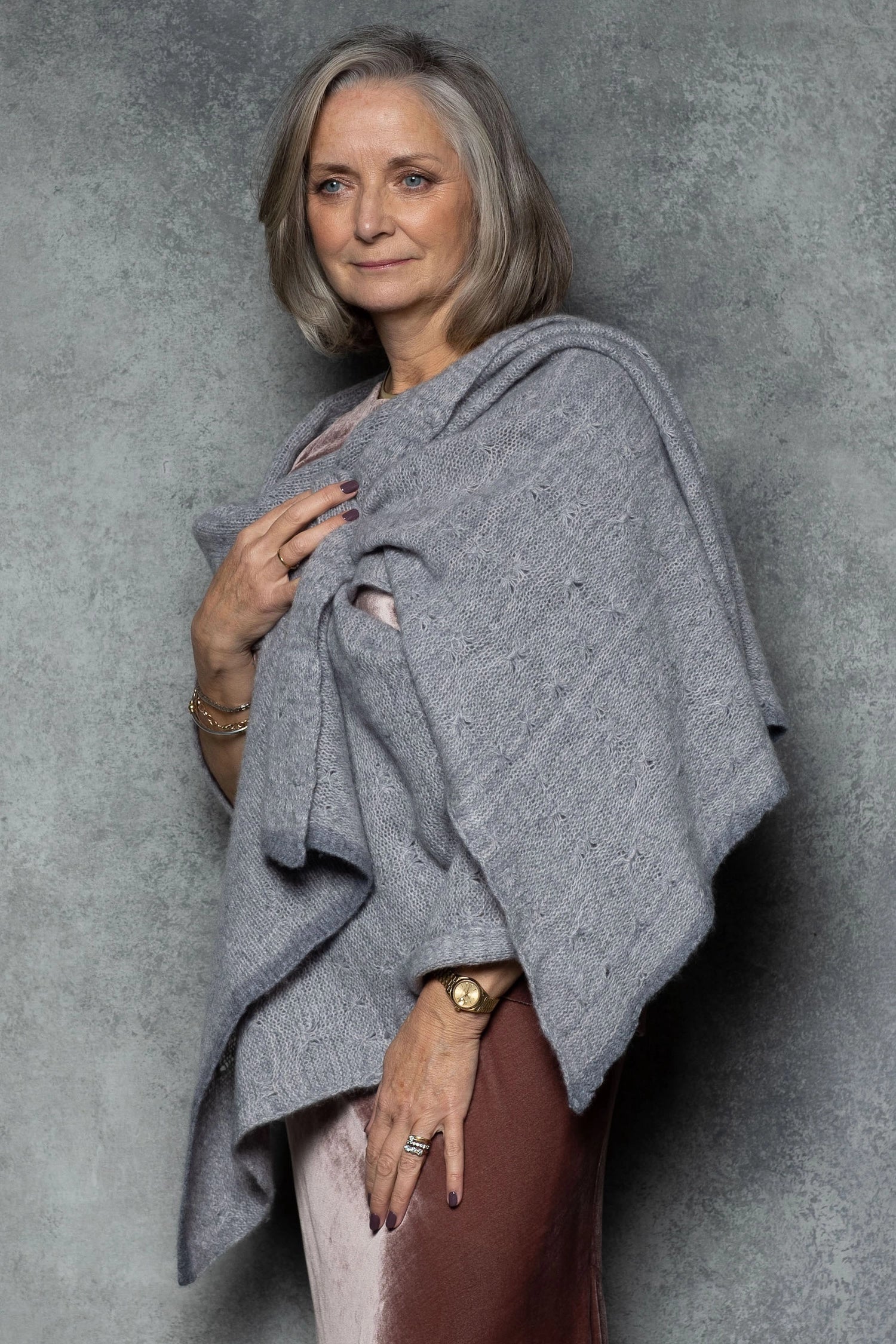 Large Cashmere Wrap in Grey