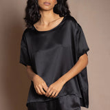 Síoda Oversized Keyhole Silk Tee | Black