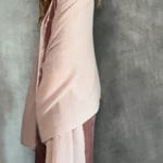 Luxury Cashmere Large Wrap Scarf in Dusty Pink Video