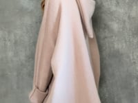 luxury cashmere oversized sweater in dusty pink video